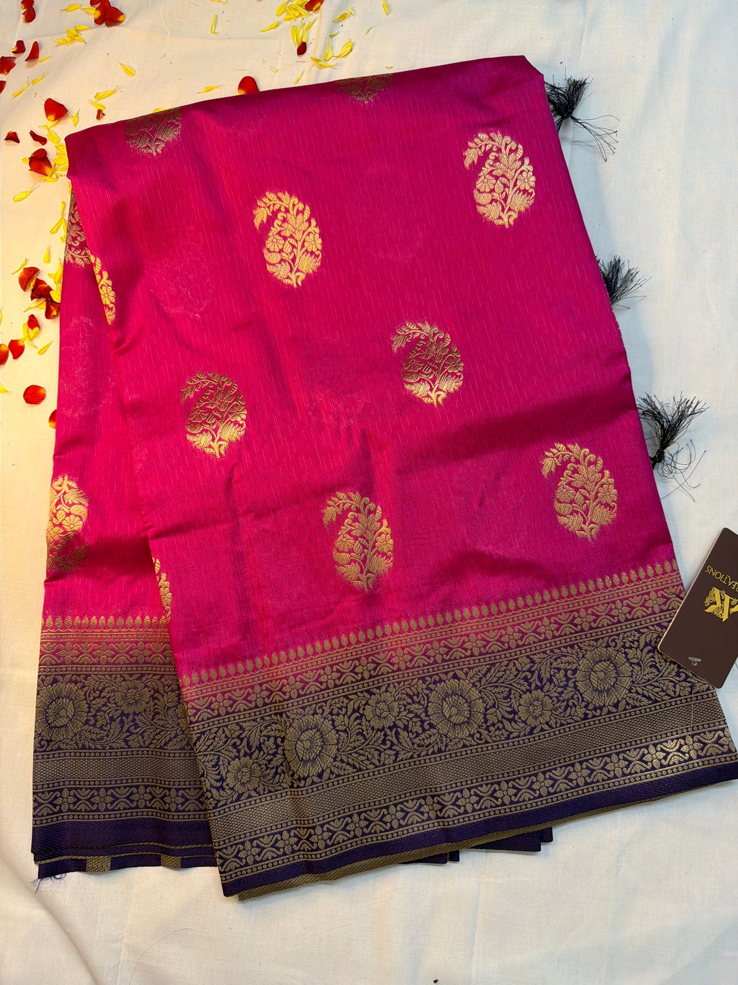 Raw mango butta leaf design Saree