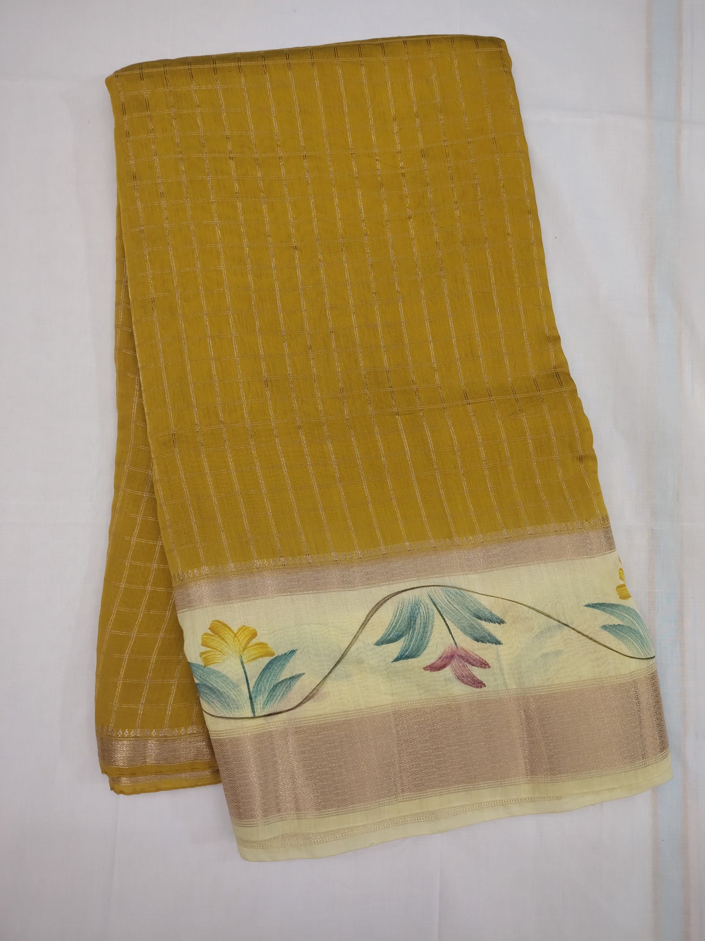 Hand bush paint sarees