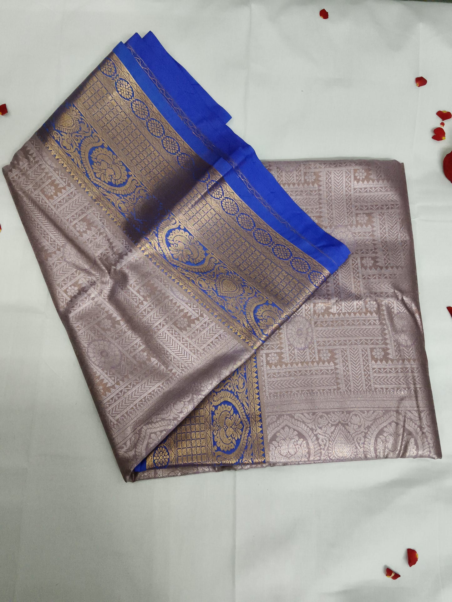 Taniyawar pattu sarees