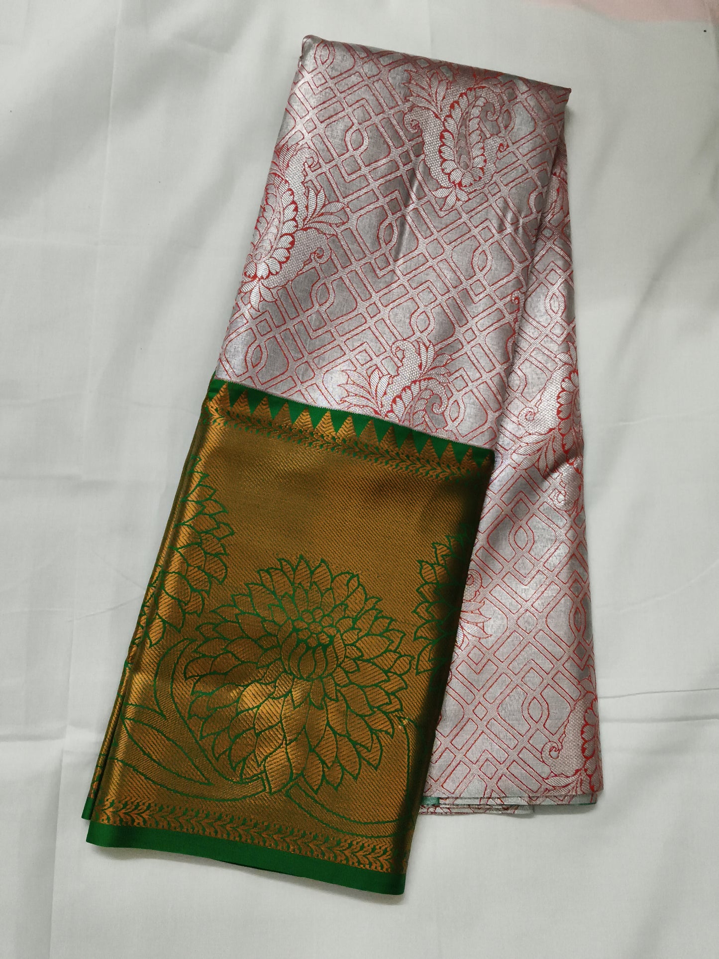 Pattu lehenga with blouse (free size)