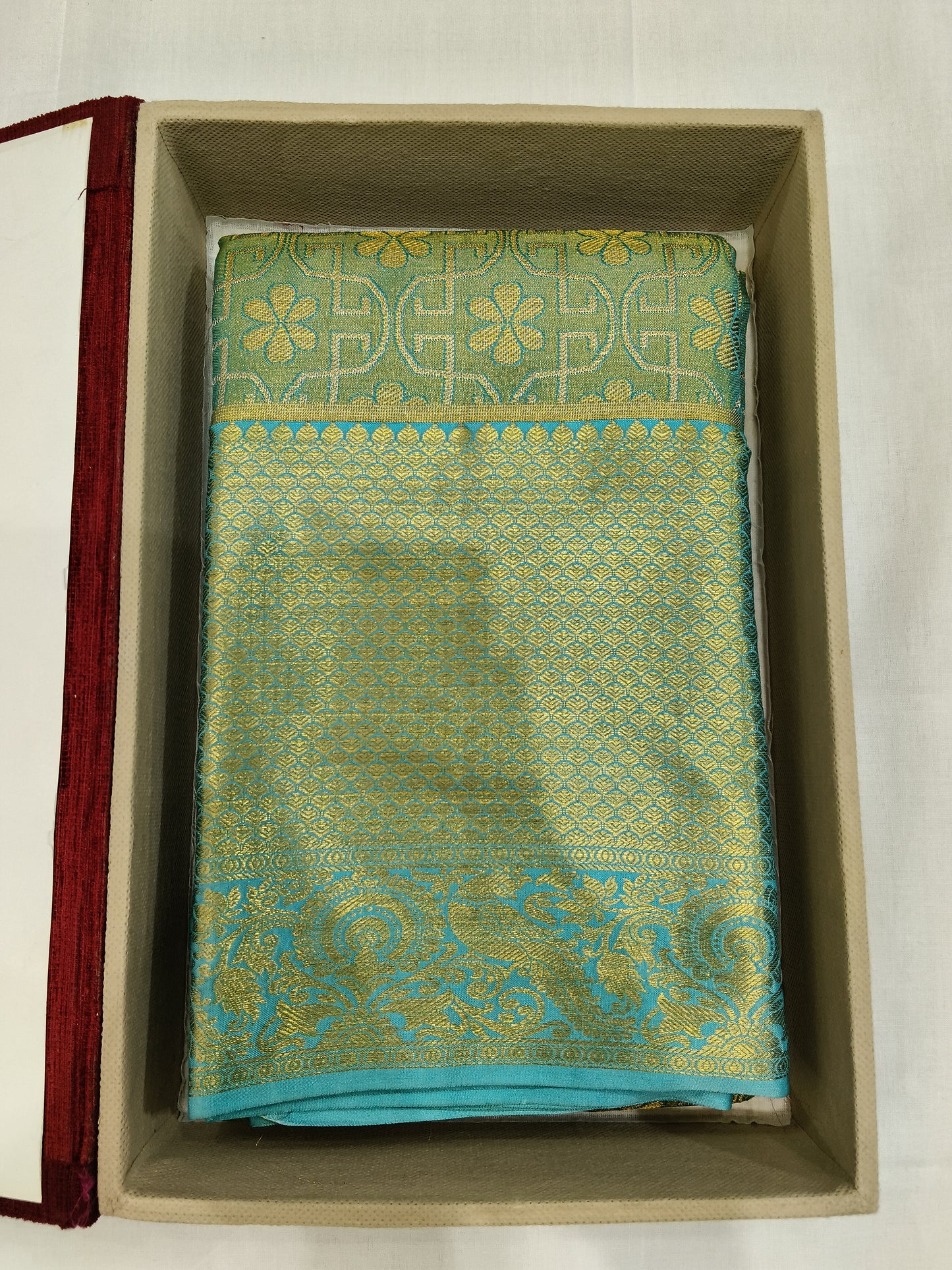 Pure silk mark certificated