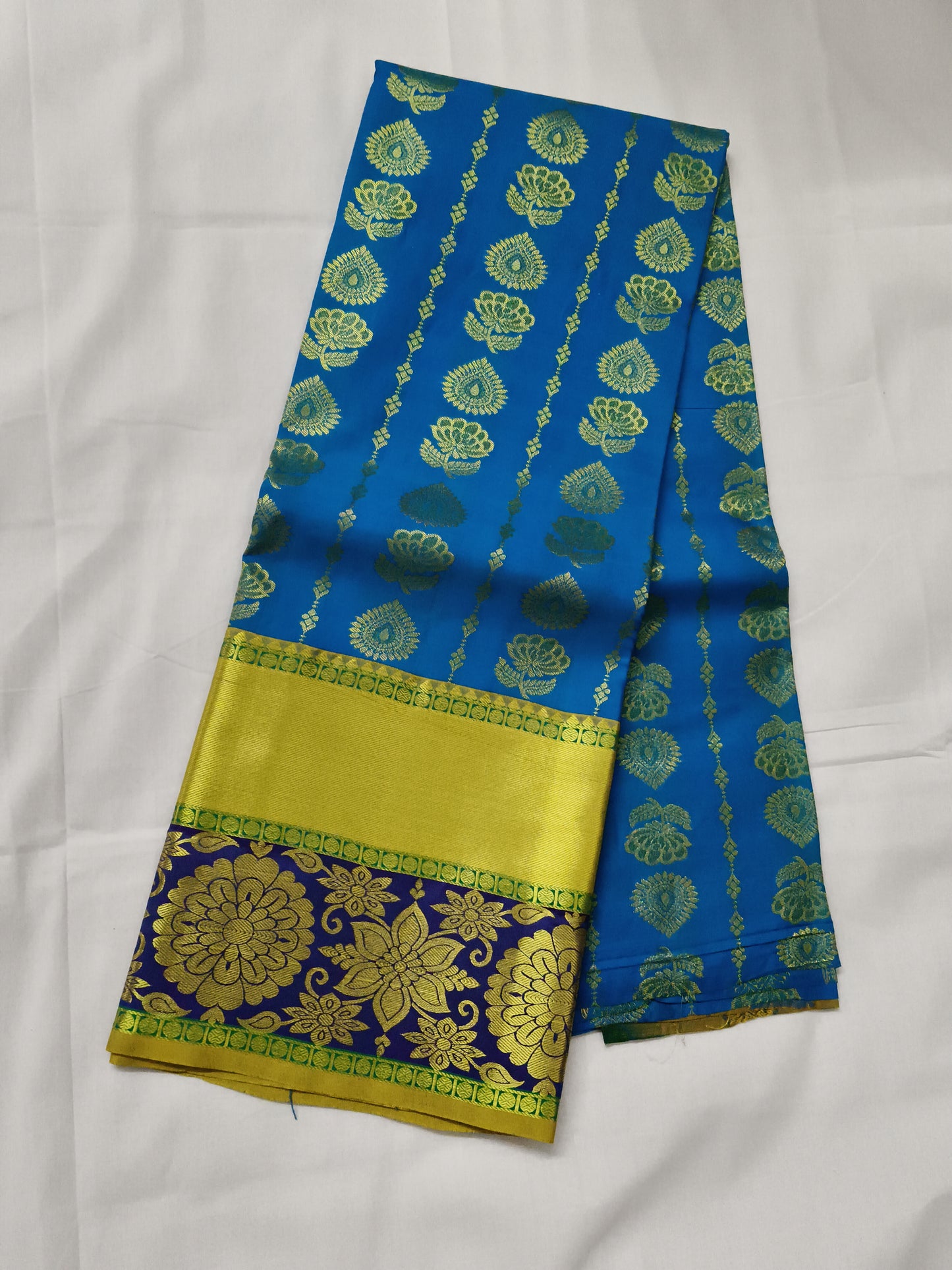 Pattu lehenga with blouse (free size)