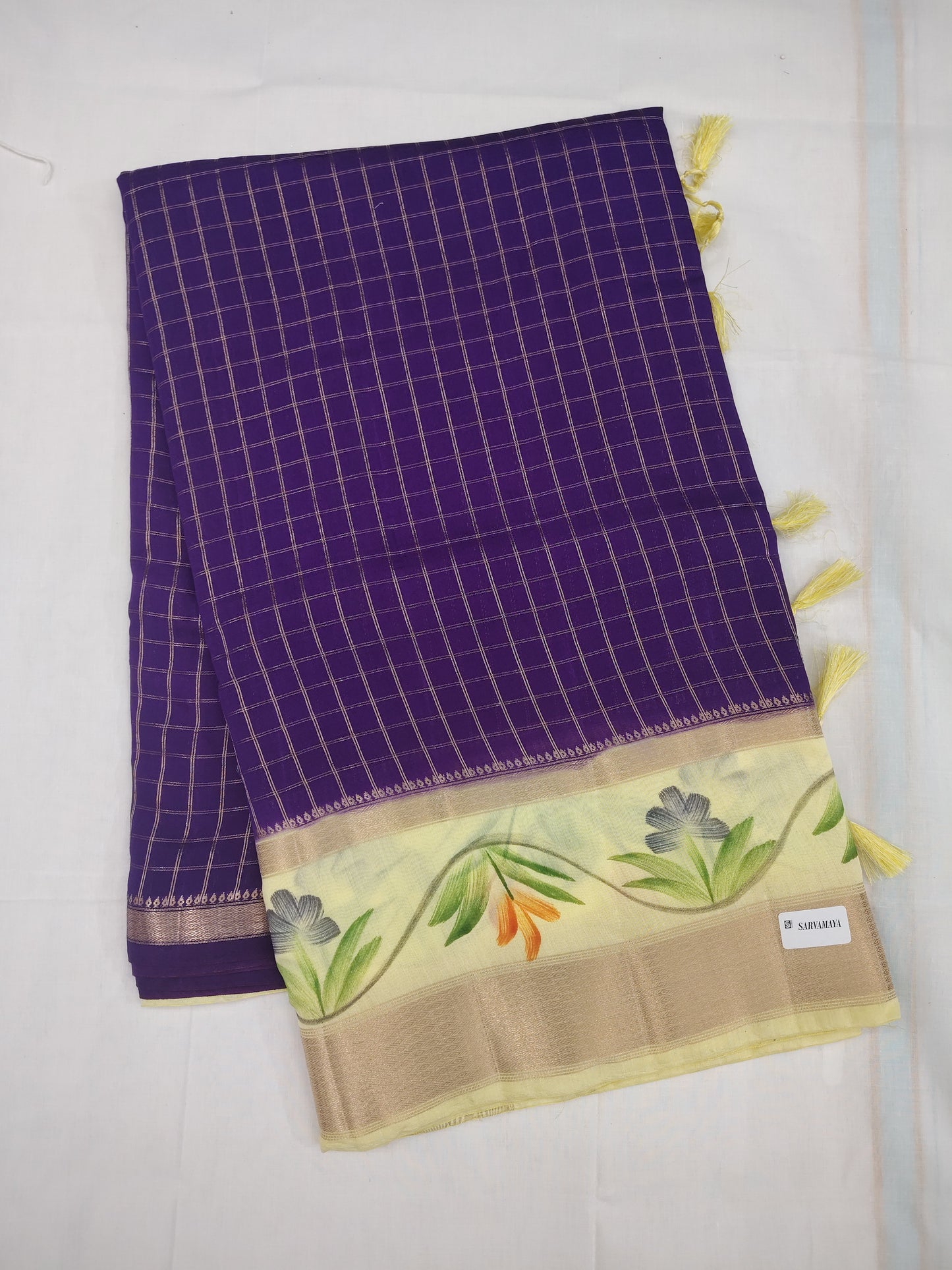 Hand bush paint sarees