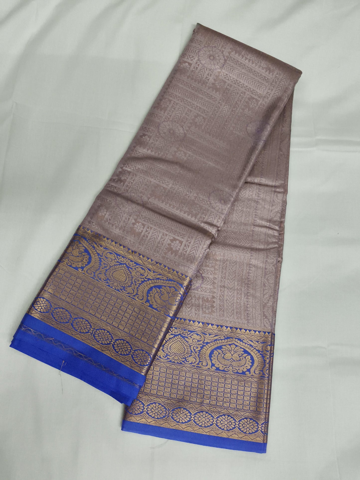 Taniyawar pattu sarees