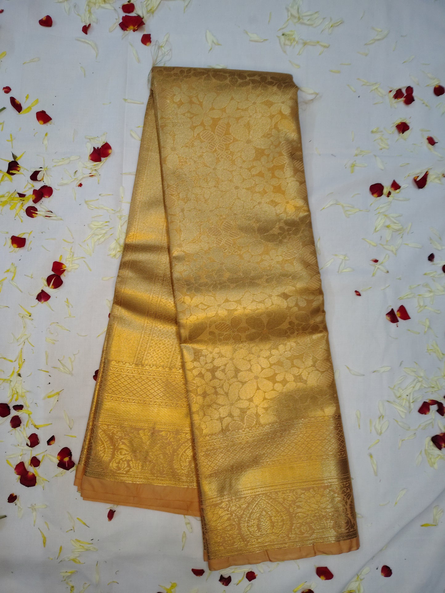 Taniyawar pattu sarees