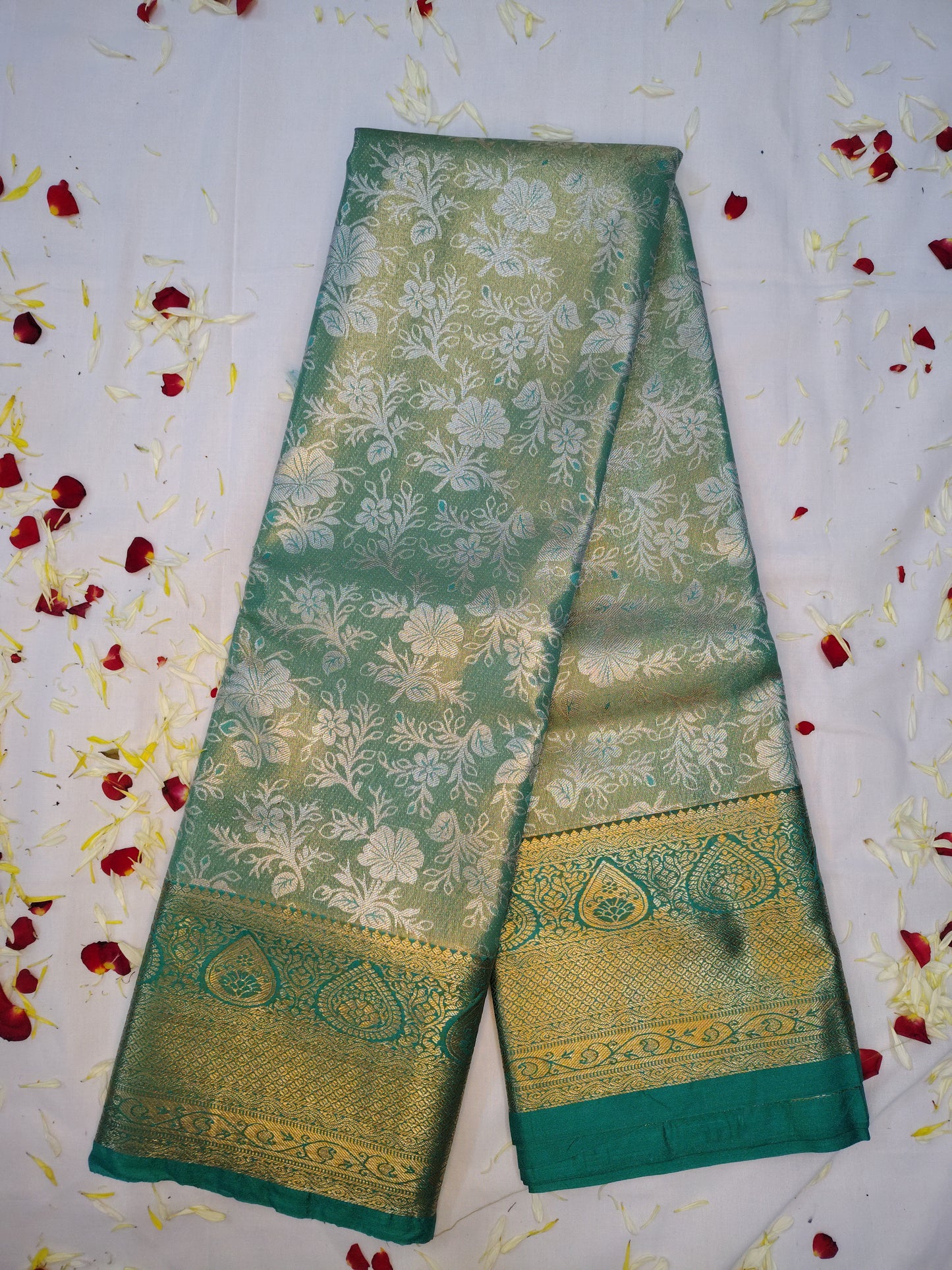 Taniyawar pattu sarees