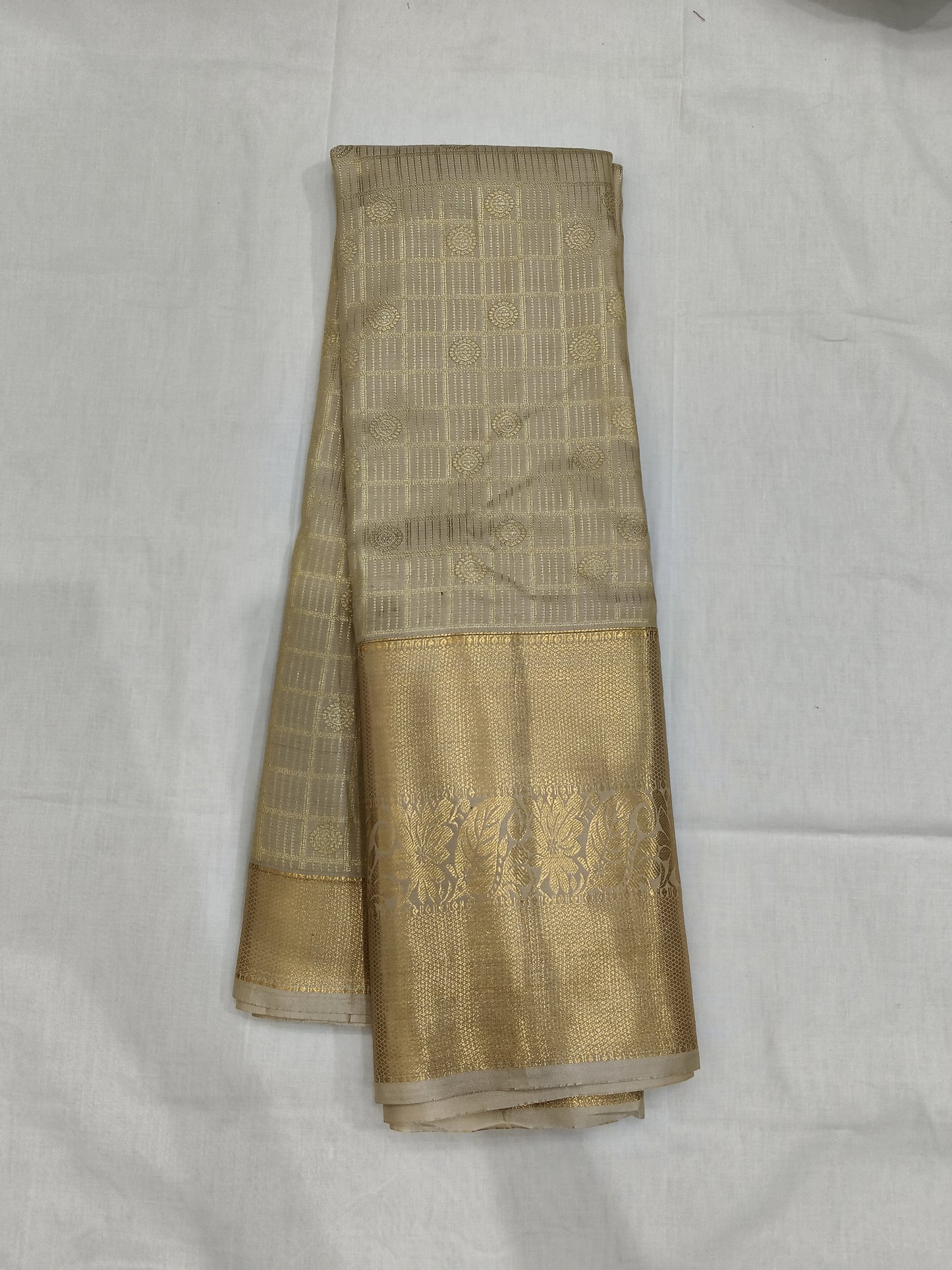 Kanchi pattu silks (semi)