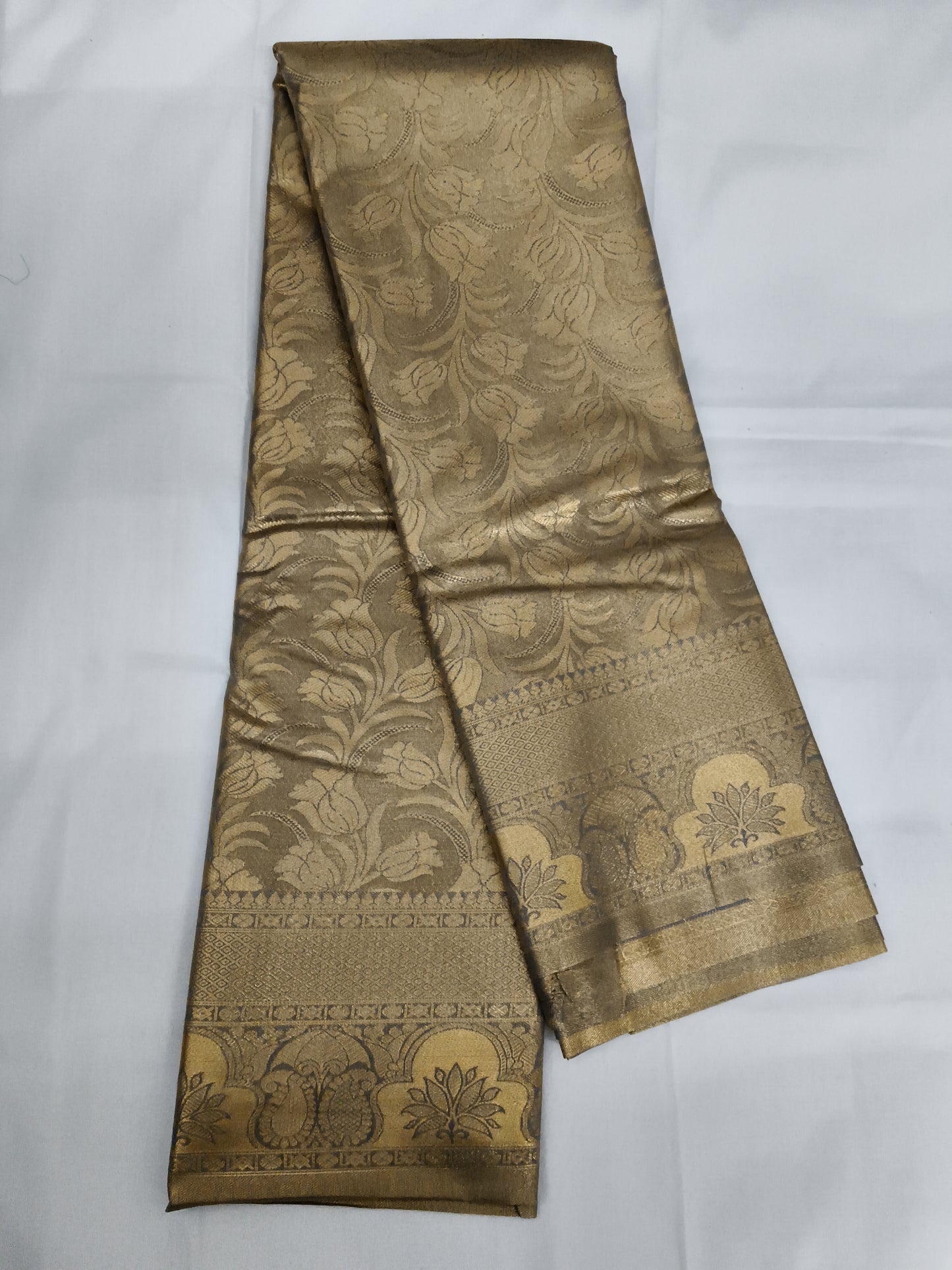 Taniyawar pattu sarees
