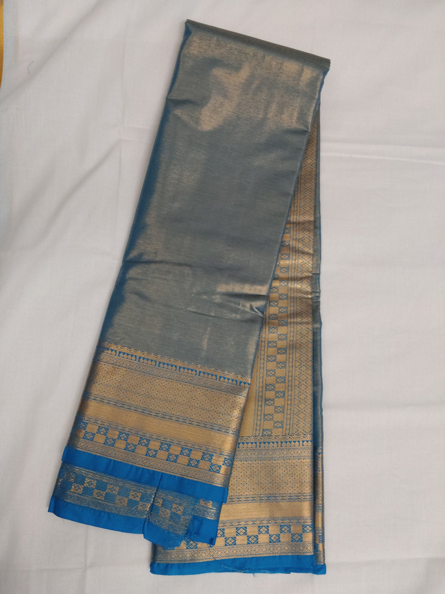Taniyawar pattu sarees