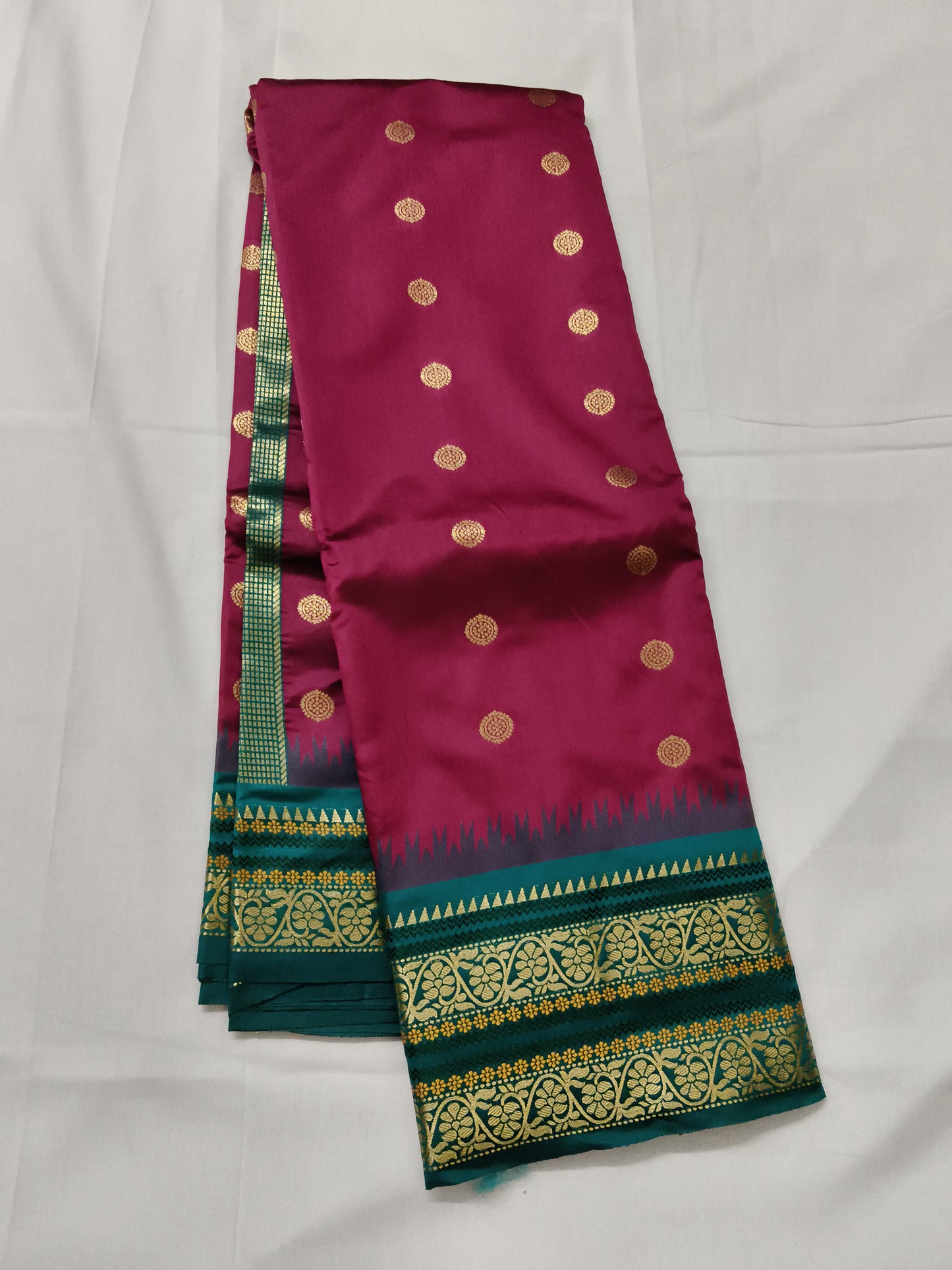Premium royal border gadwal saree