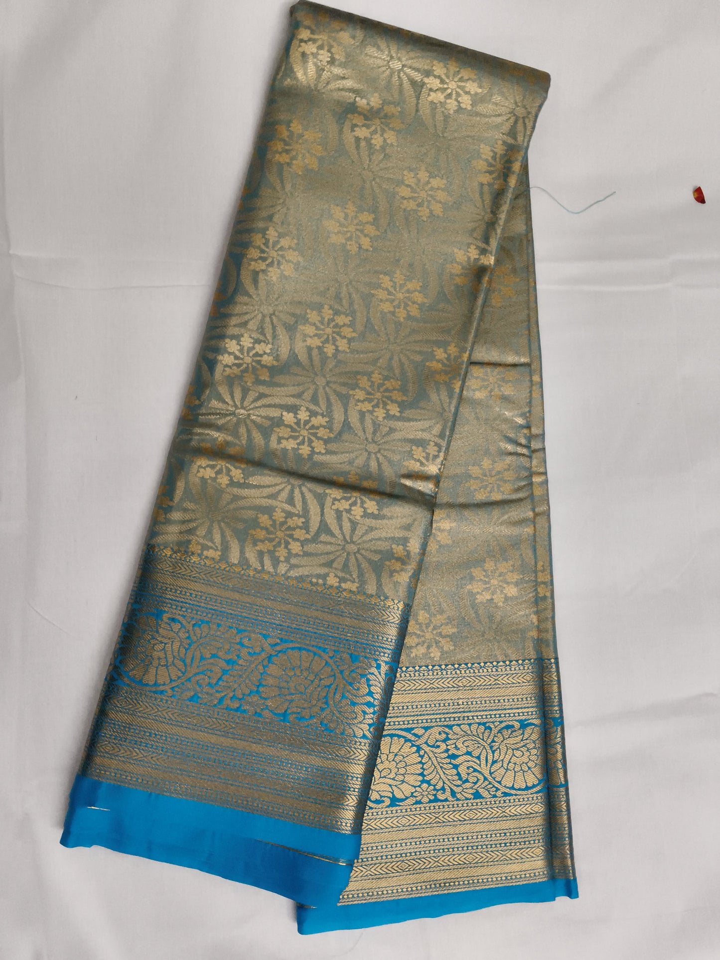 Taniyawar pattu sarees