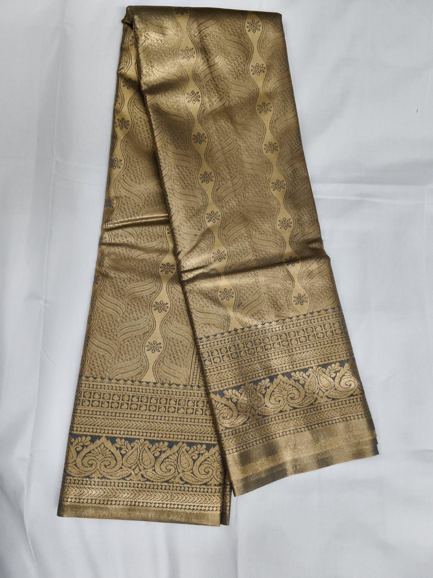 Taniyawar pattu sarees