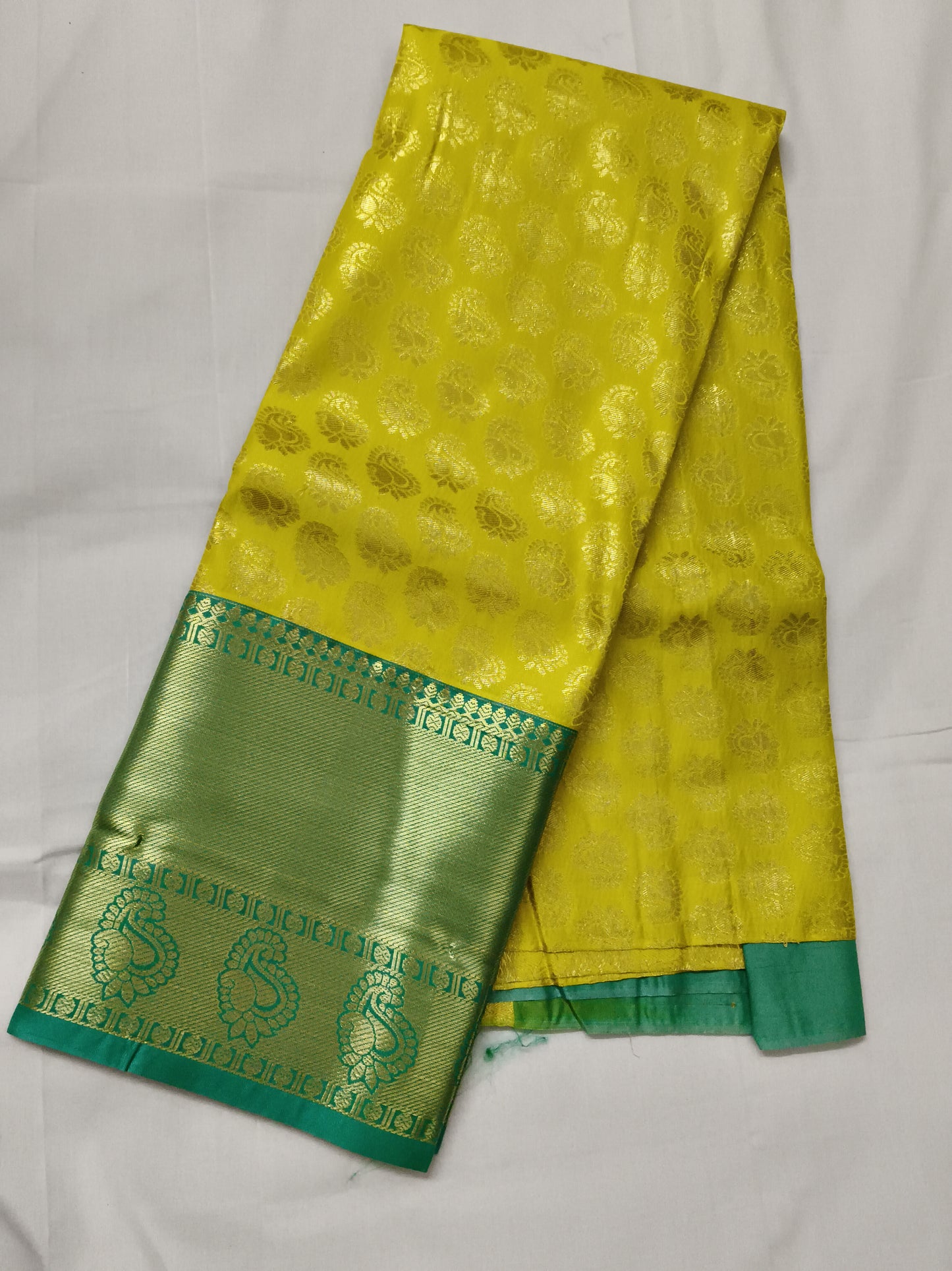 Pattu lehenga with blouse (free size)