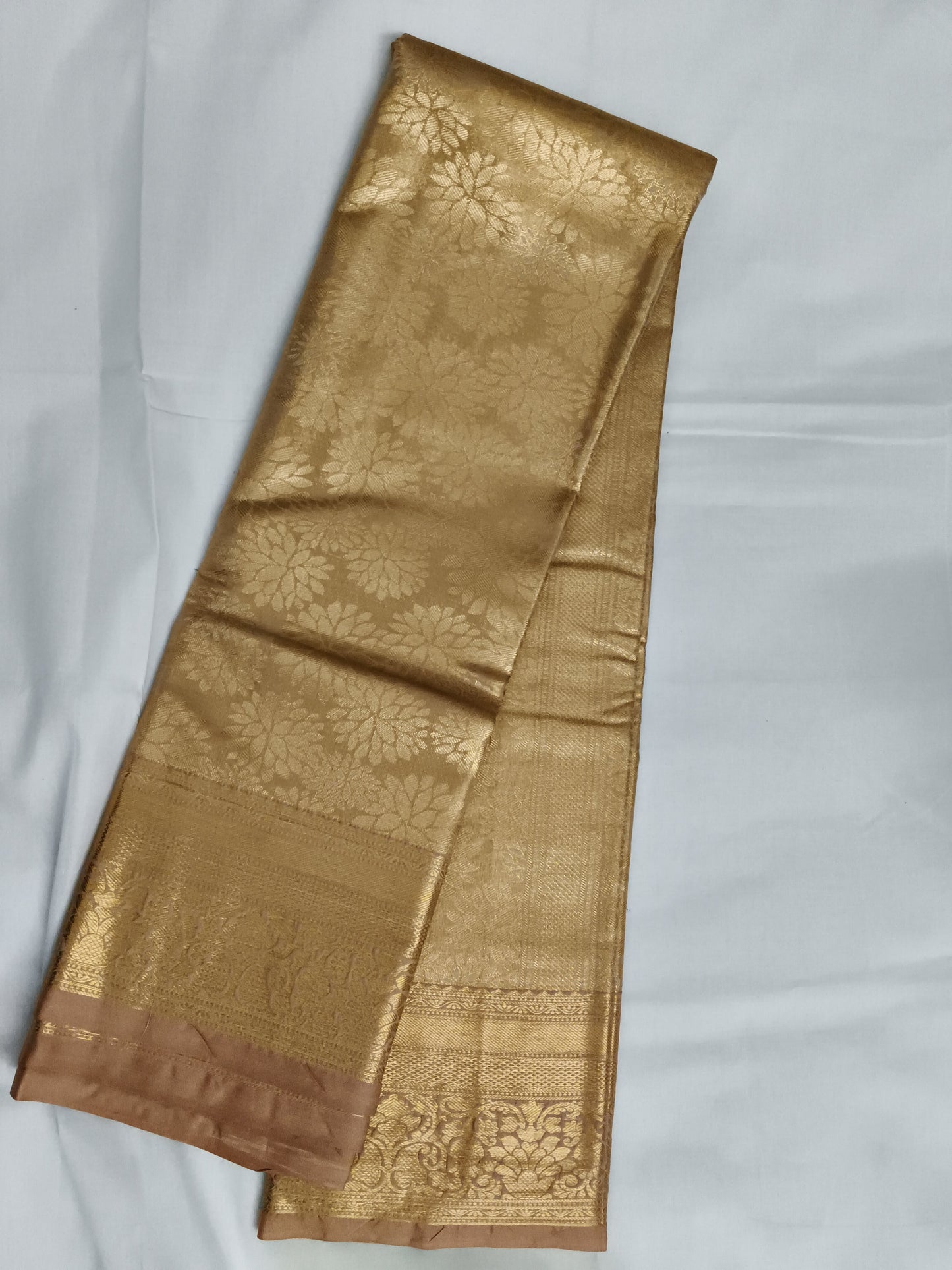 Taniyawar pattu sarees