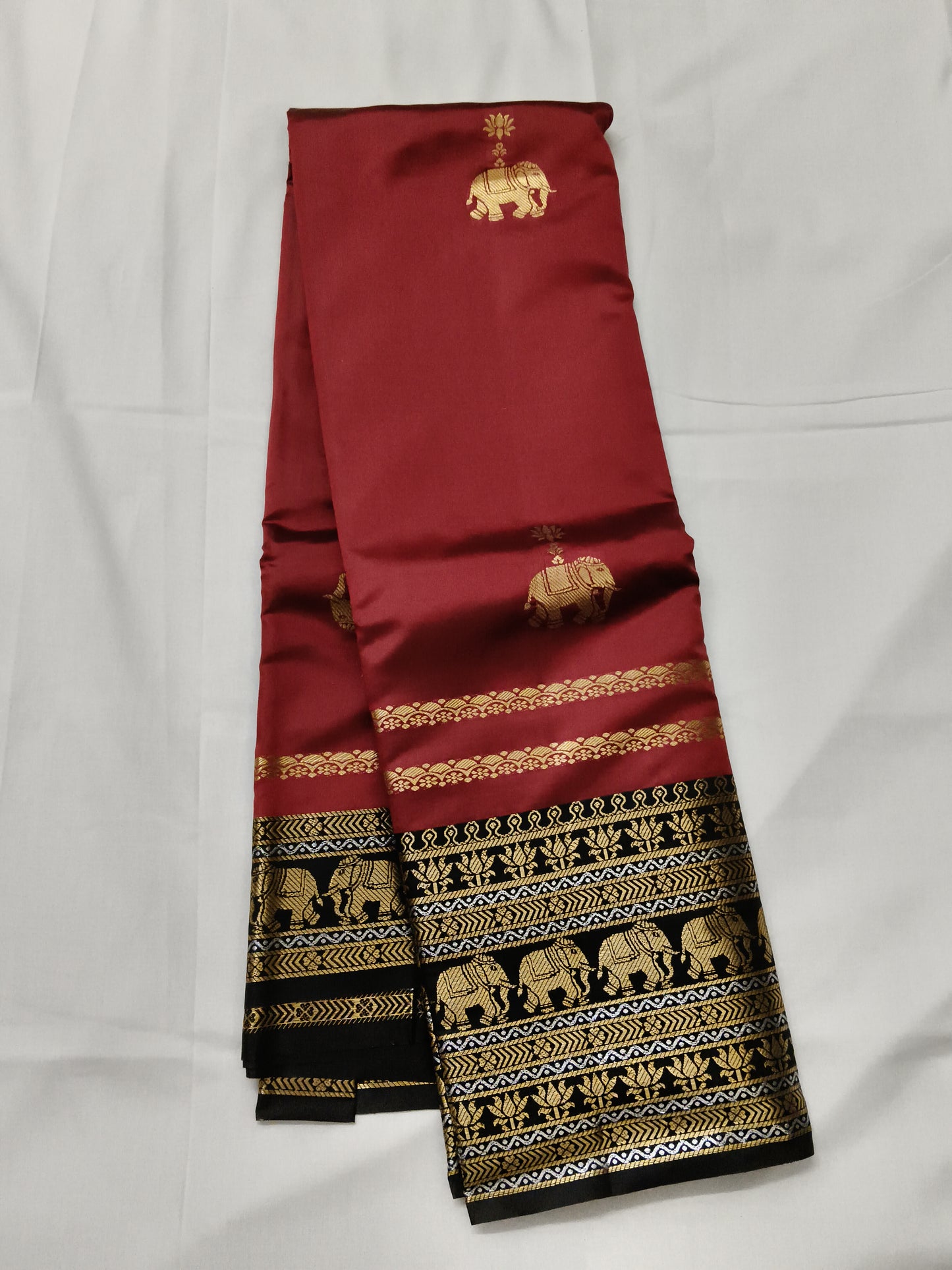 Premium royal border gadwal saree