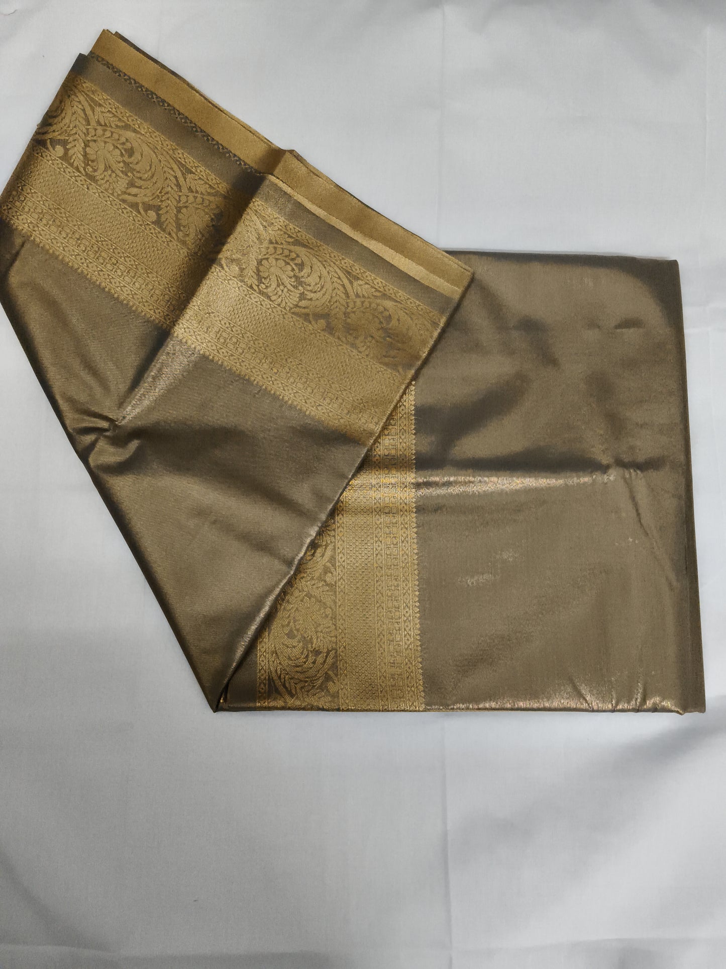 Taniyawar pattu sarees