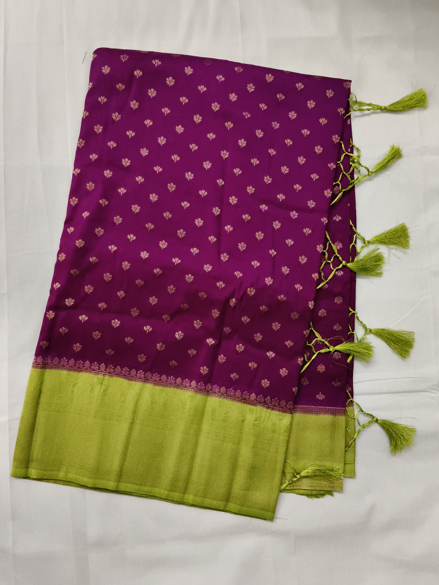 Silk banarsi border saree