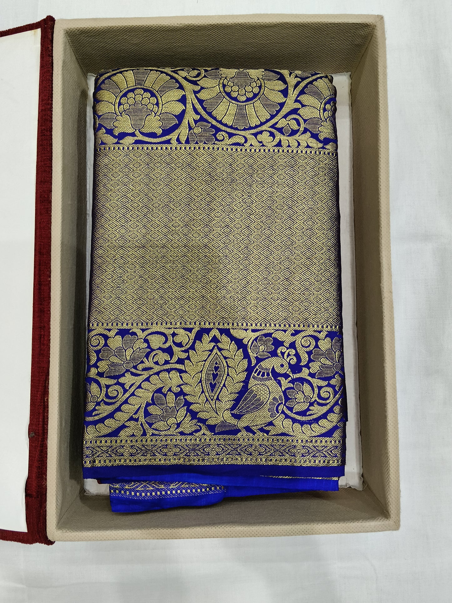 Pure silk mark certificated