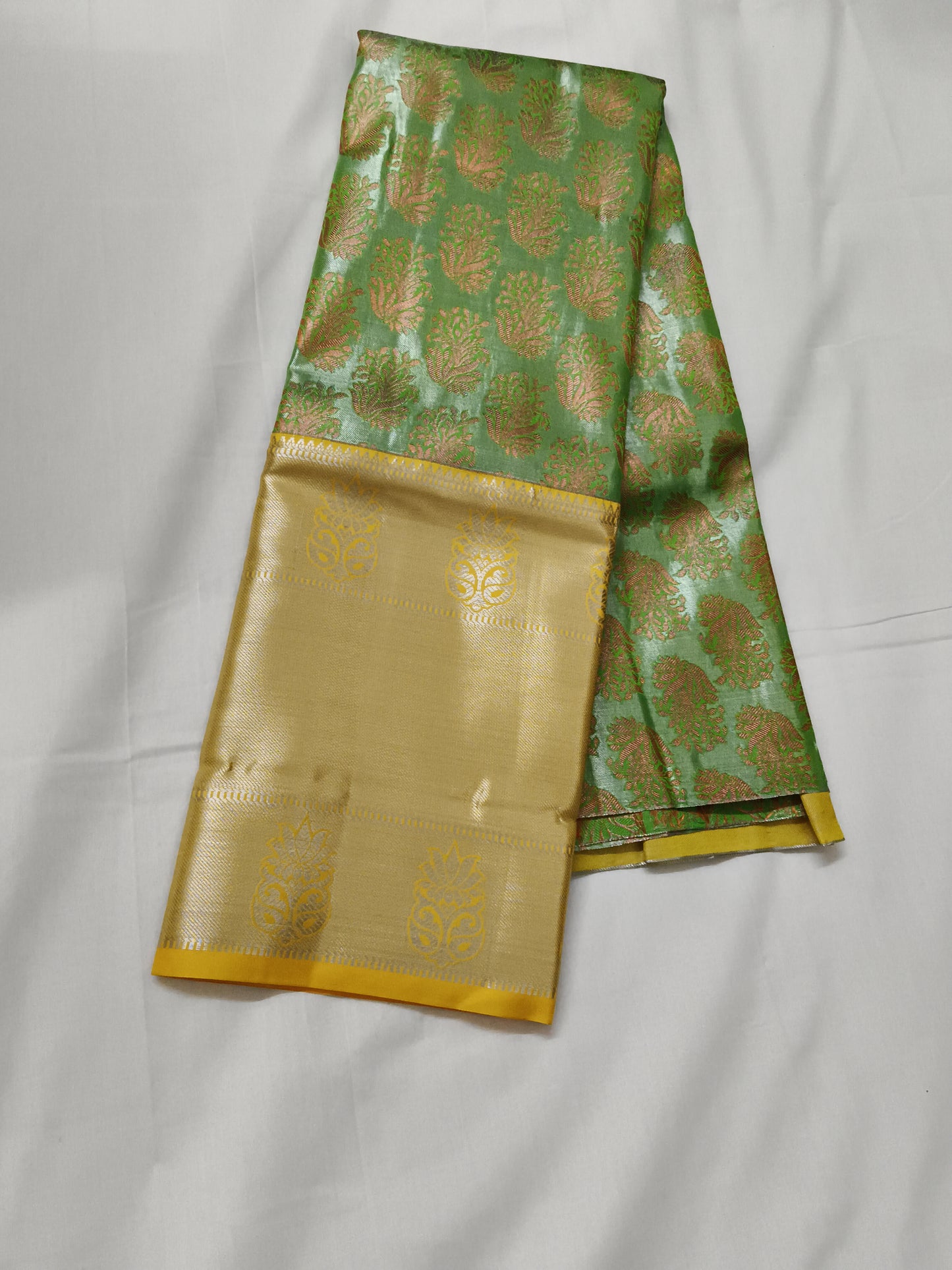 Pattu lehenga with blouse (free size)
