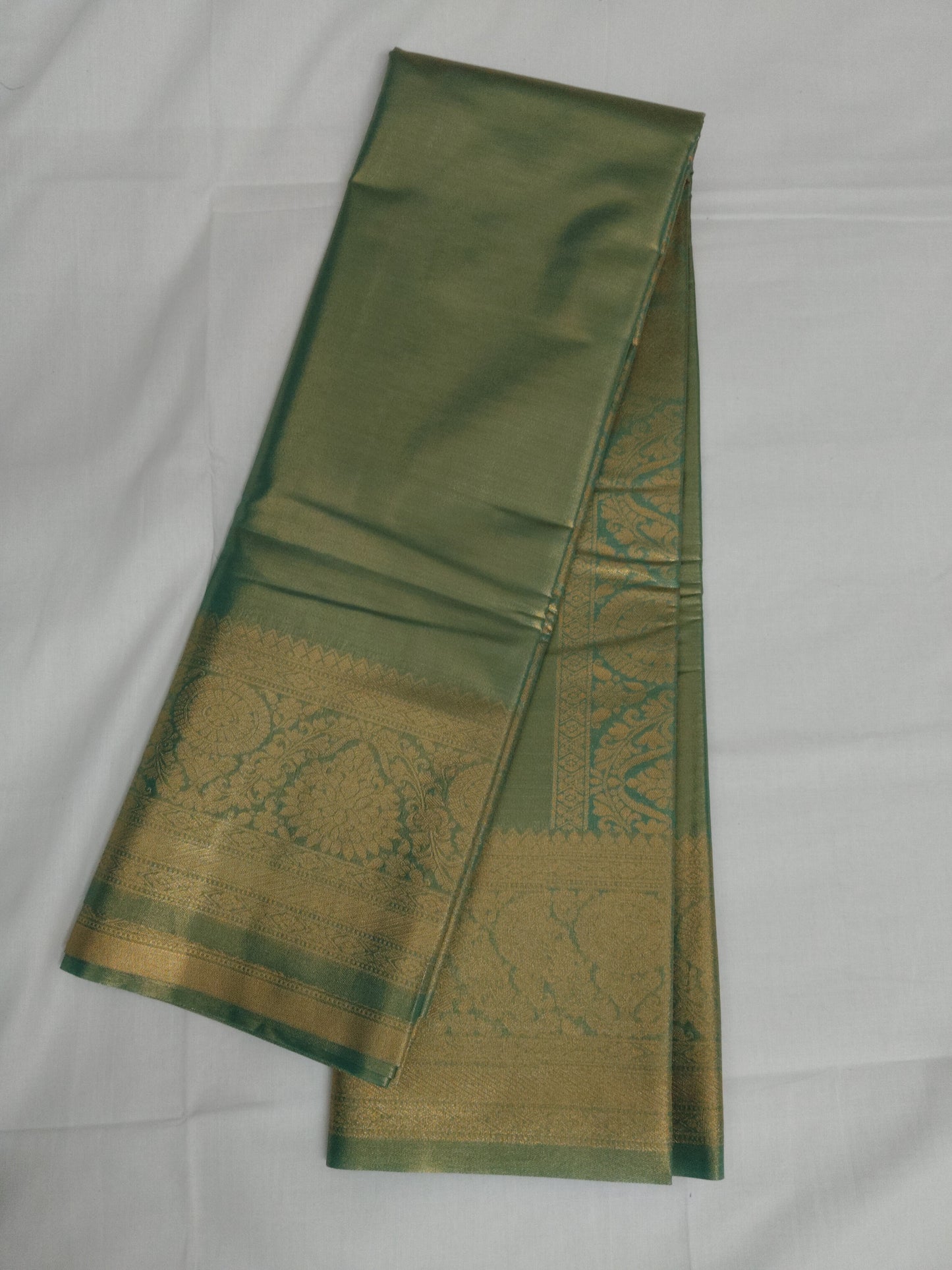 Taniyawar pattu sarees
