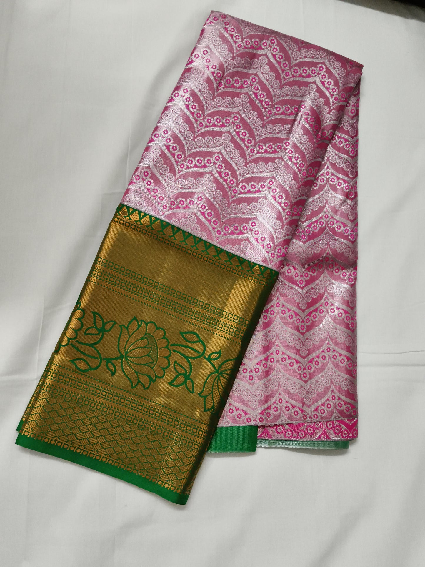 Pattu lehenga with blouse (free size)