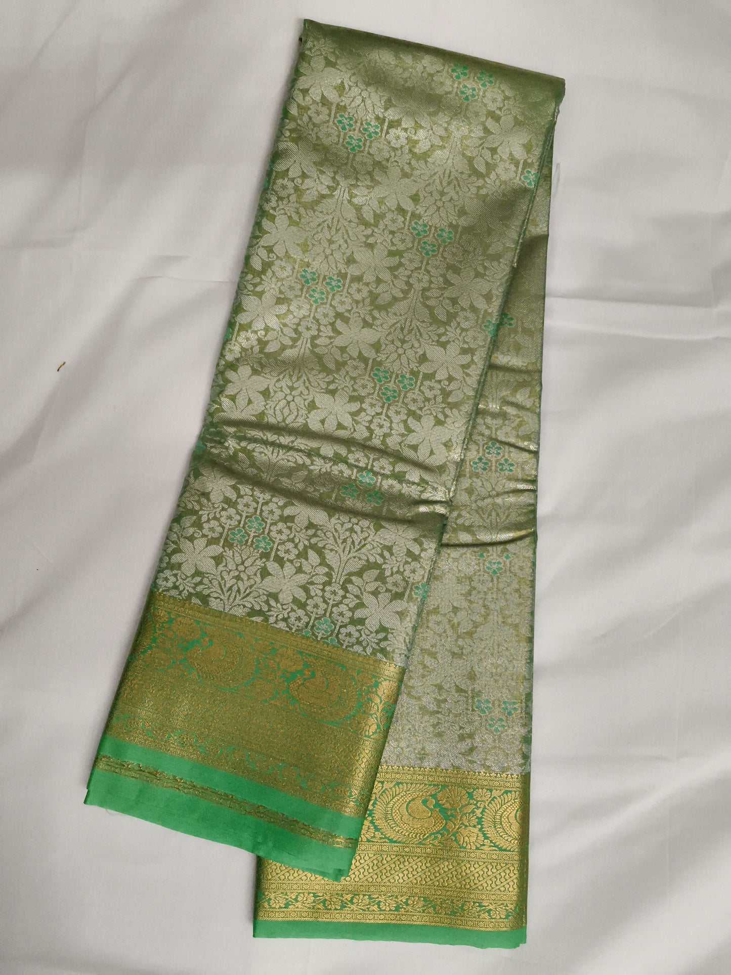 Taniyawar pattu sarees