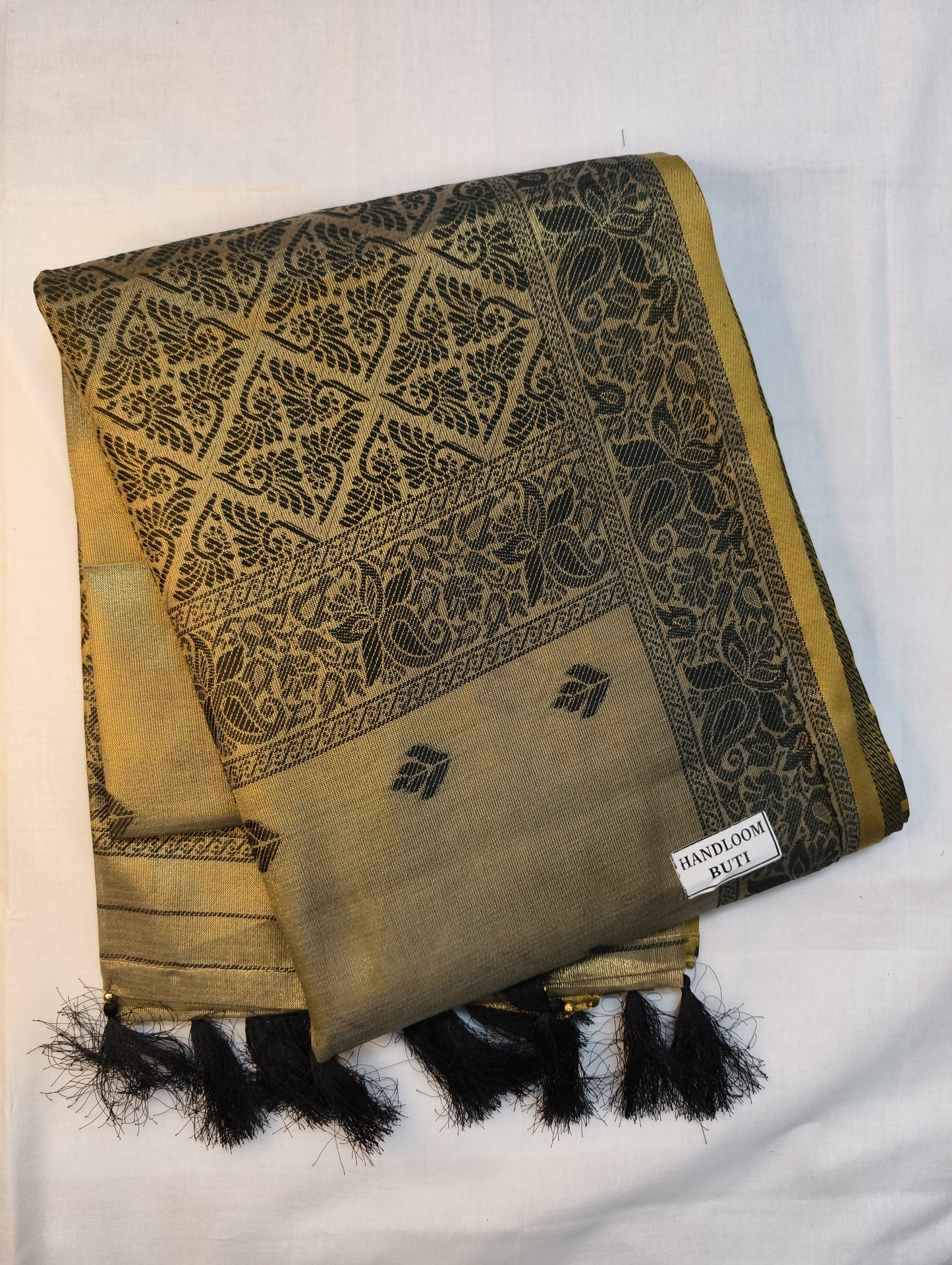 Jhamdhani tissue saree