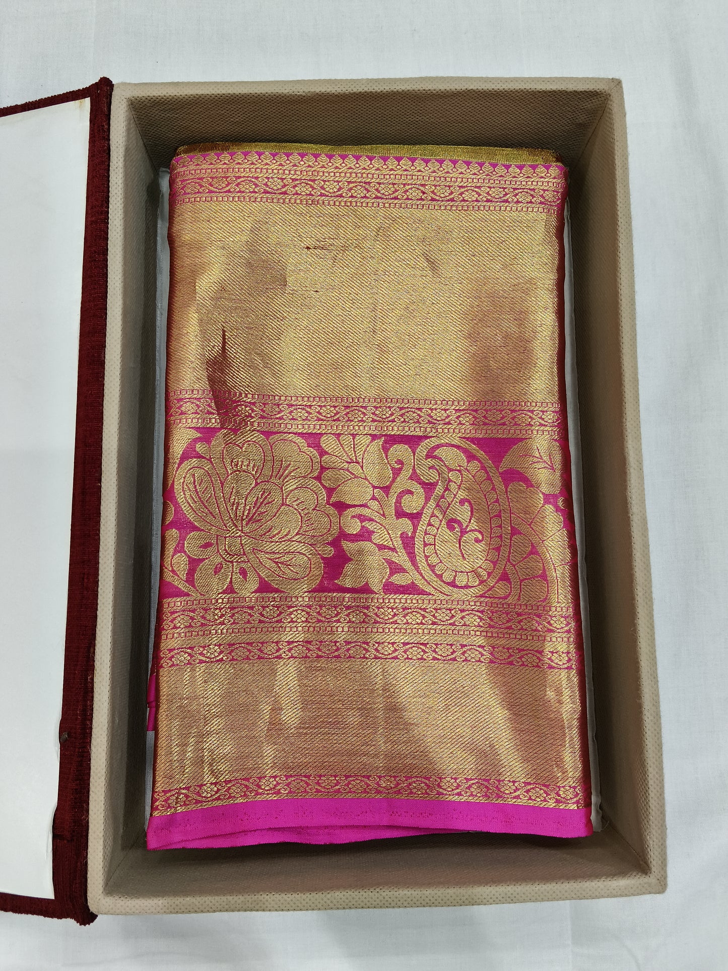 Pure silk mark certificated