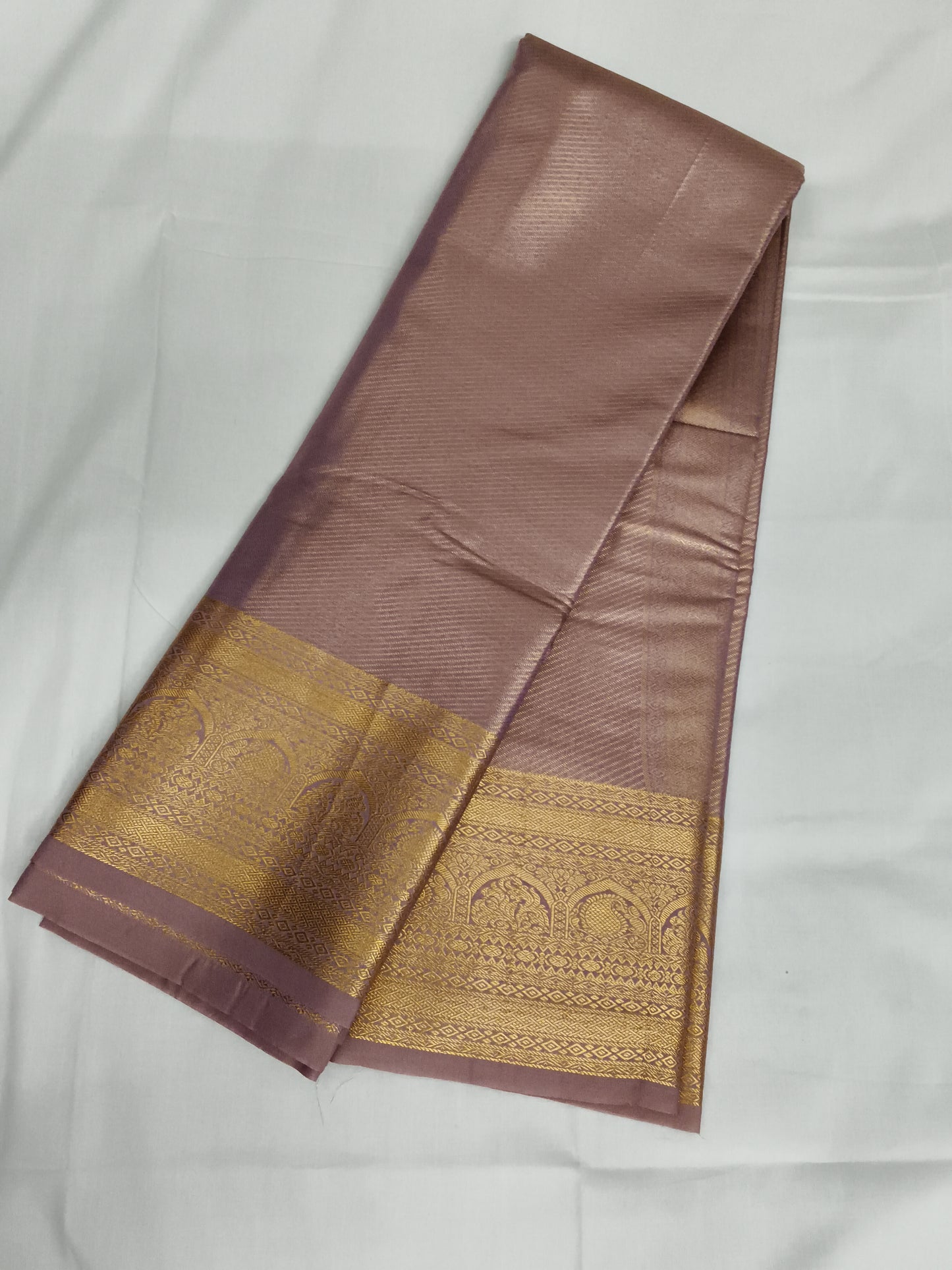 Taniyawar pattu sarees