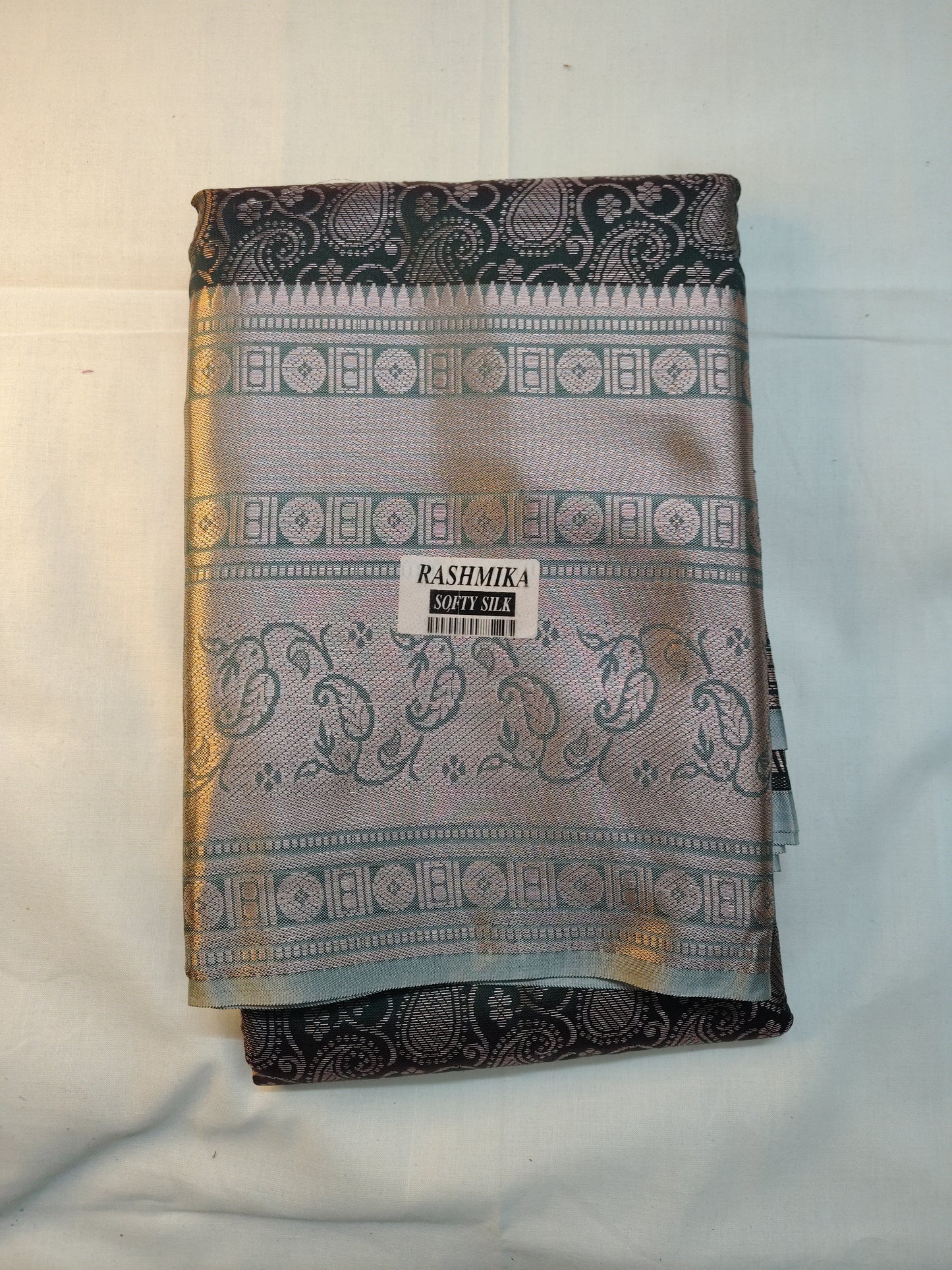 Pettubadi brocade saree semi pattu