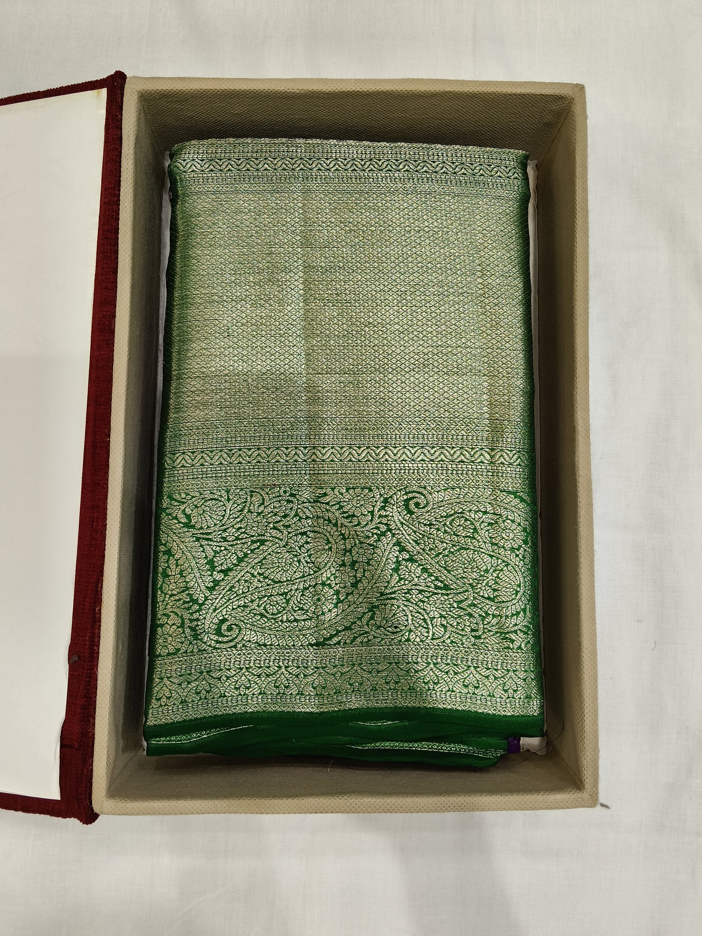 Pure silk mark certificated