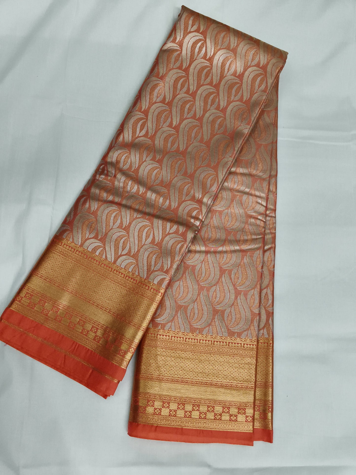 Taniyawar pattu sarees
