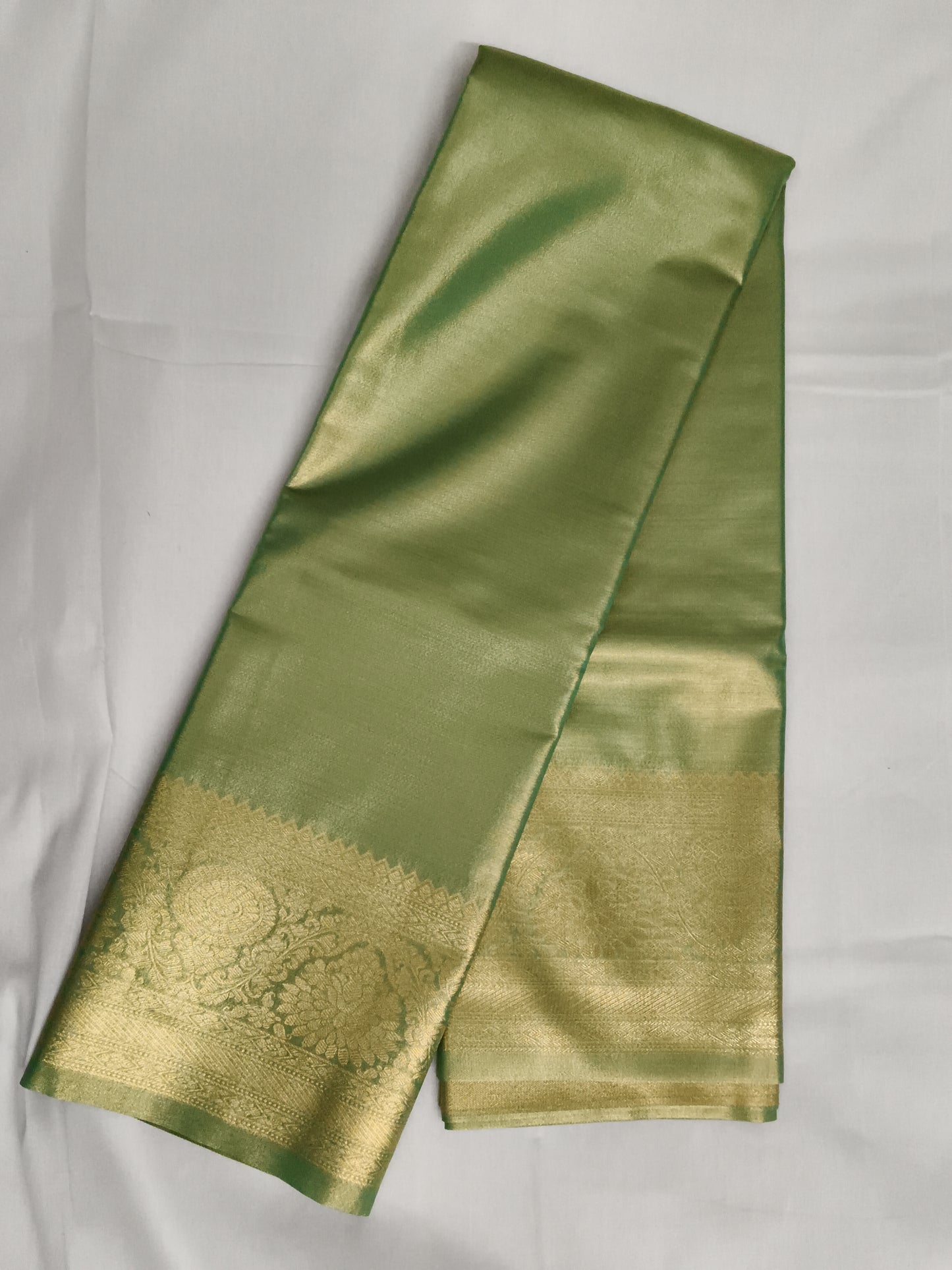 Taniyawar pattu sarees