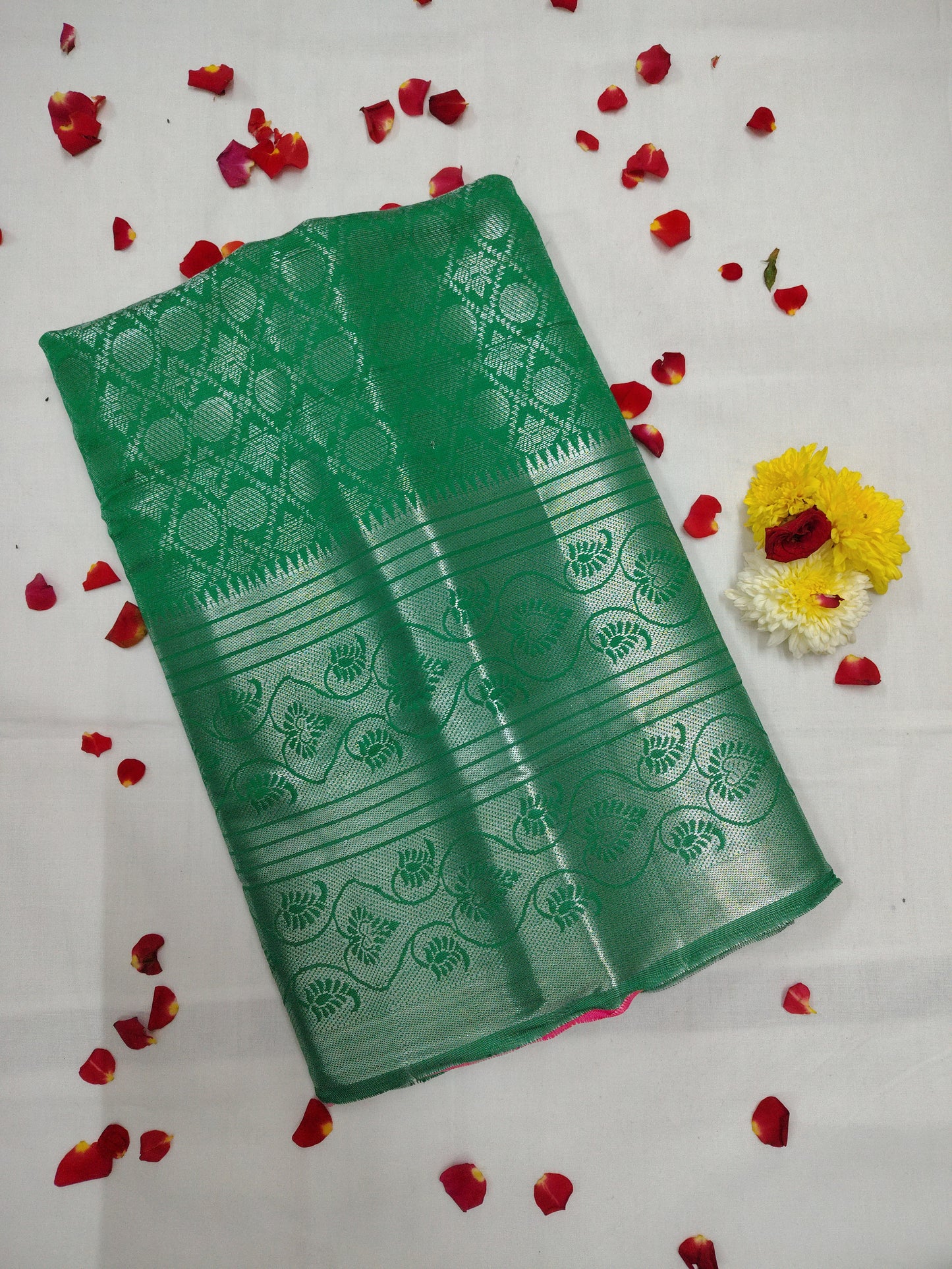 Fancy kanchi Geometry design