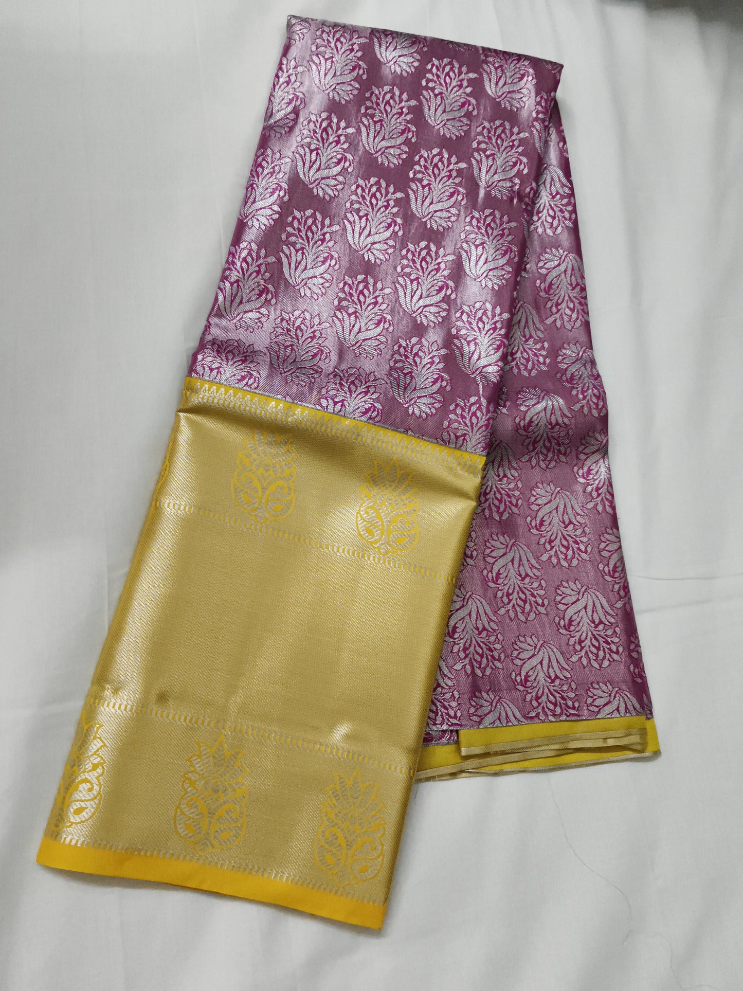 Pattu lehenga with blouse (free size)