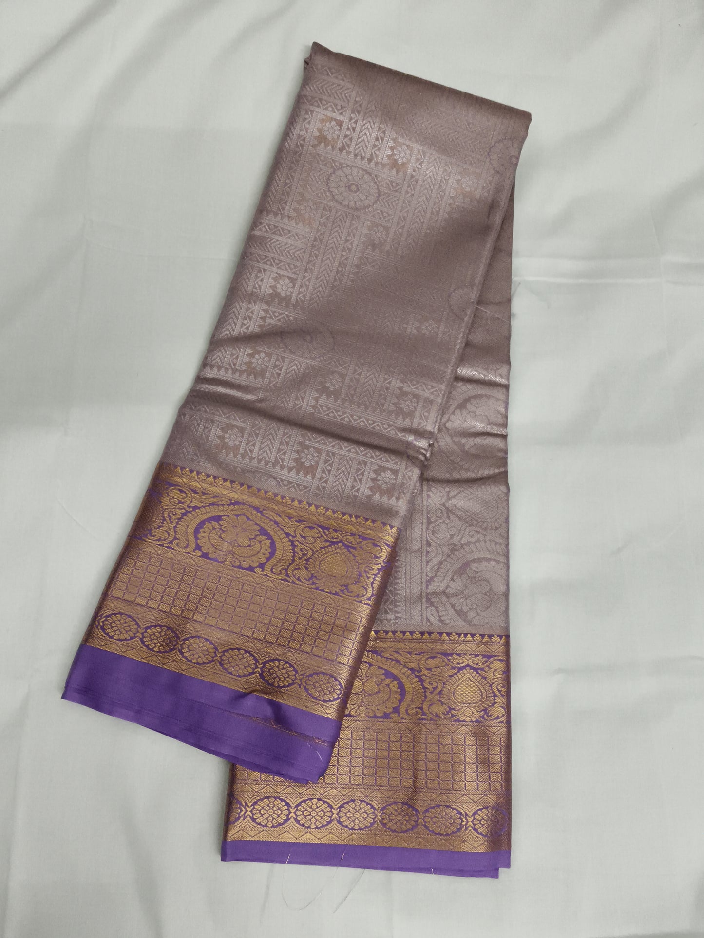 Taniyawar pattu sarees