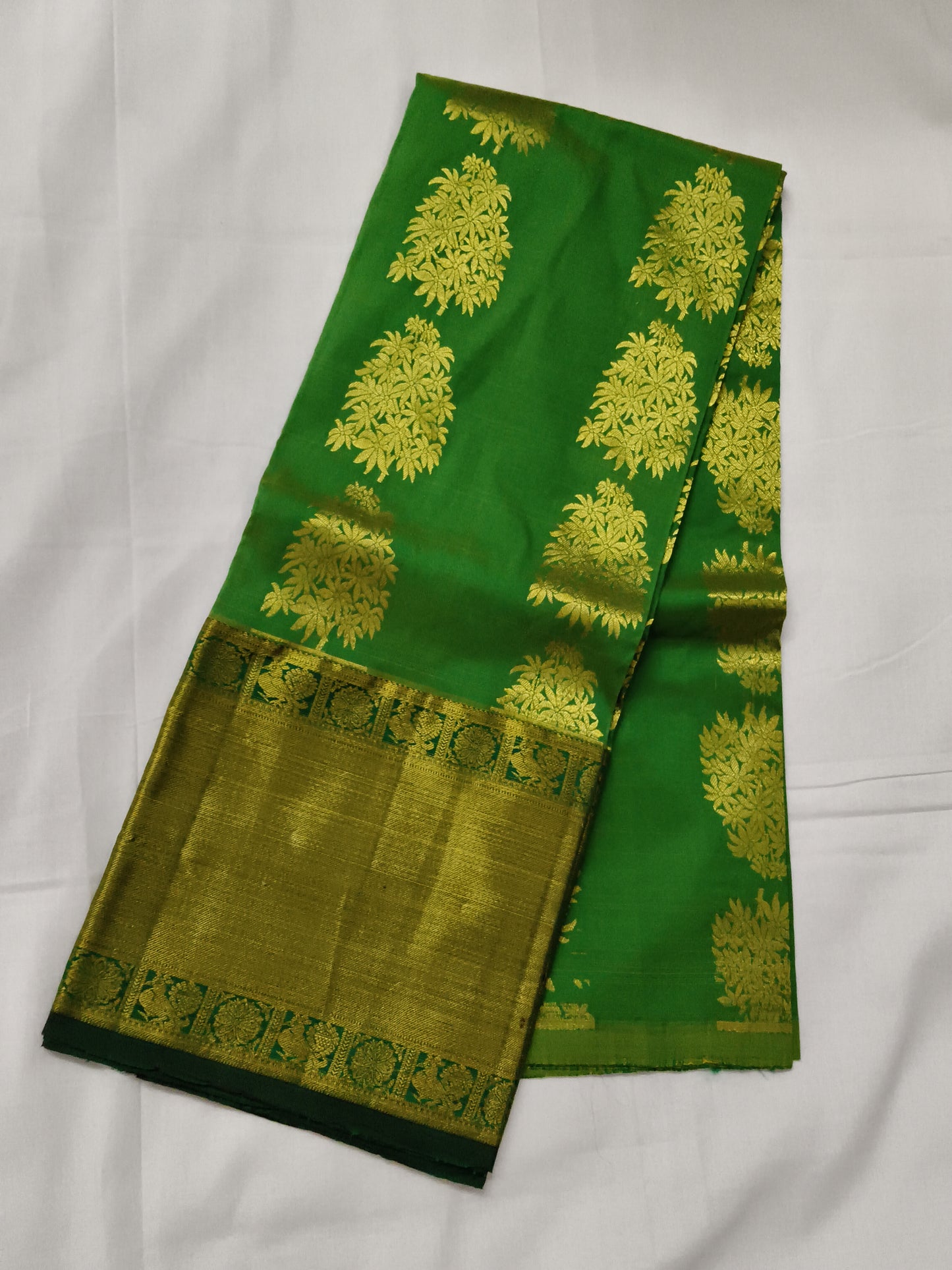 Pattu lehenga with blouse (free size)