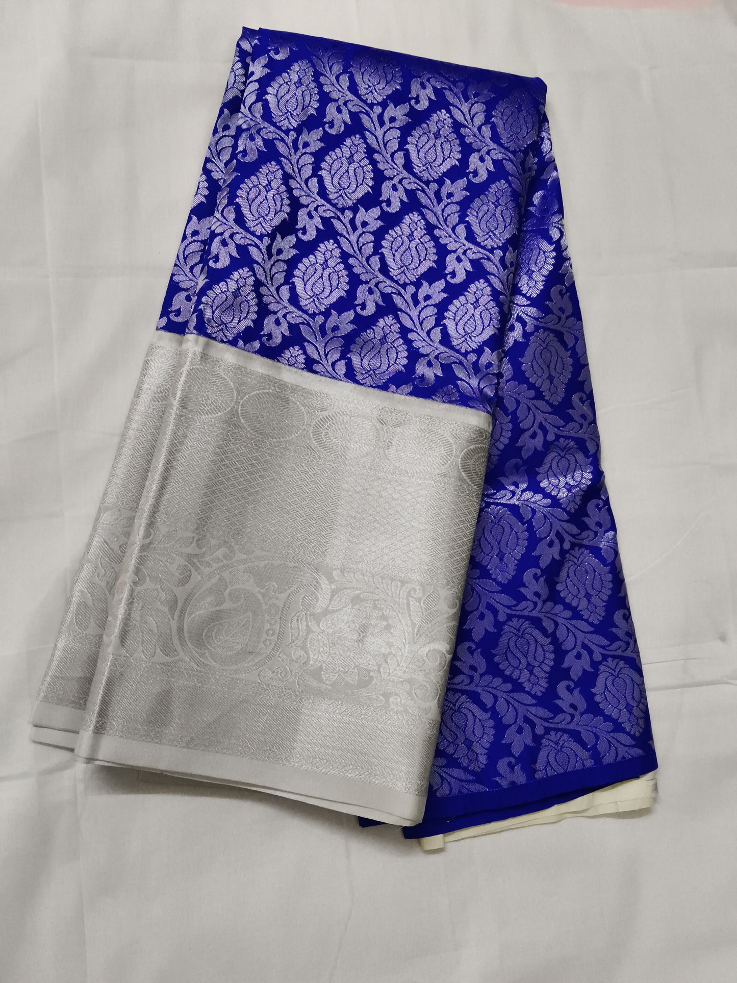 Pattu lehenga with blouse (free size)