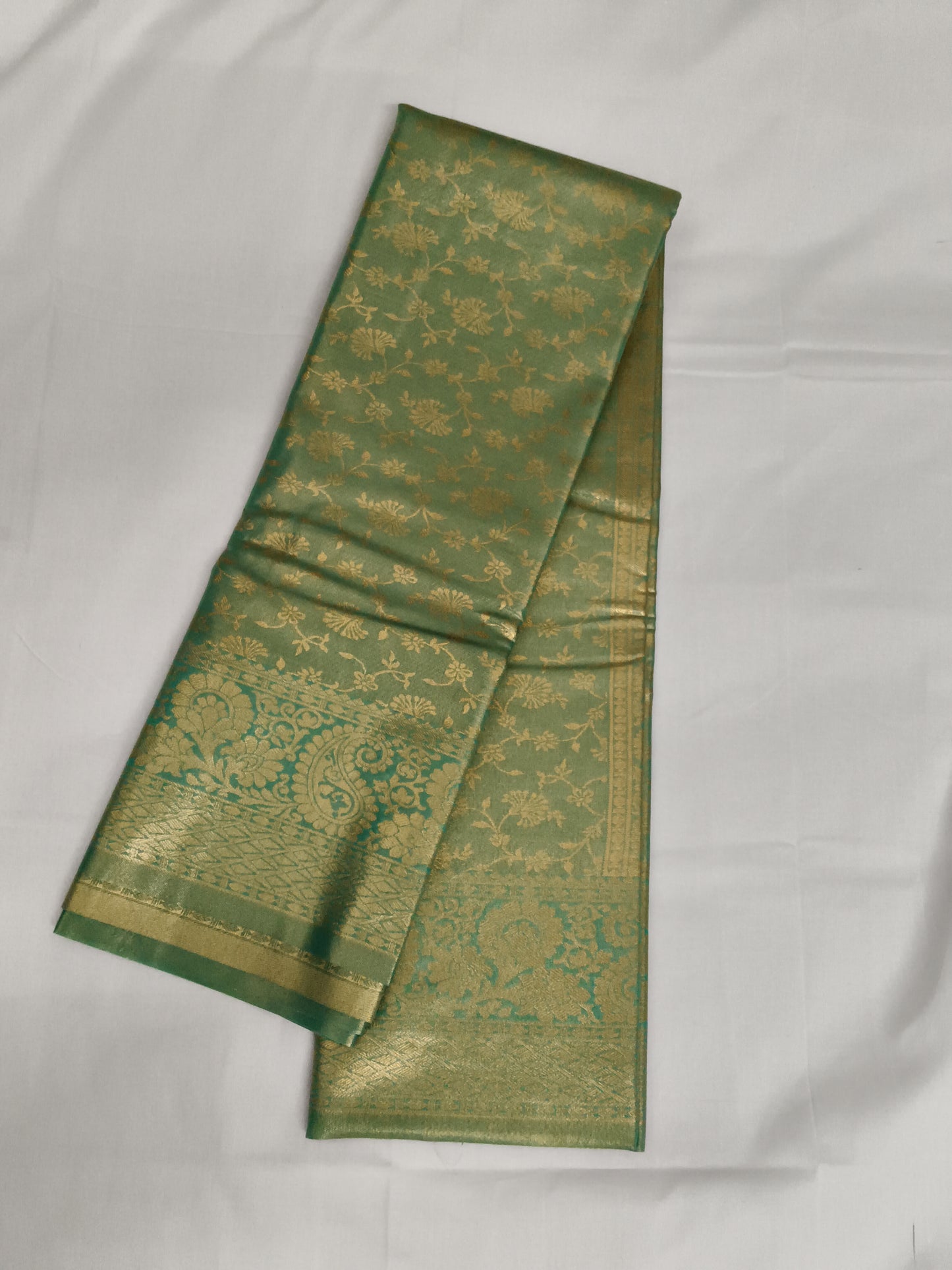 Taniyawar pattu sarees