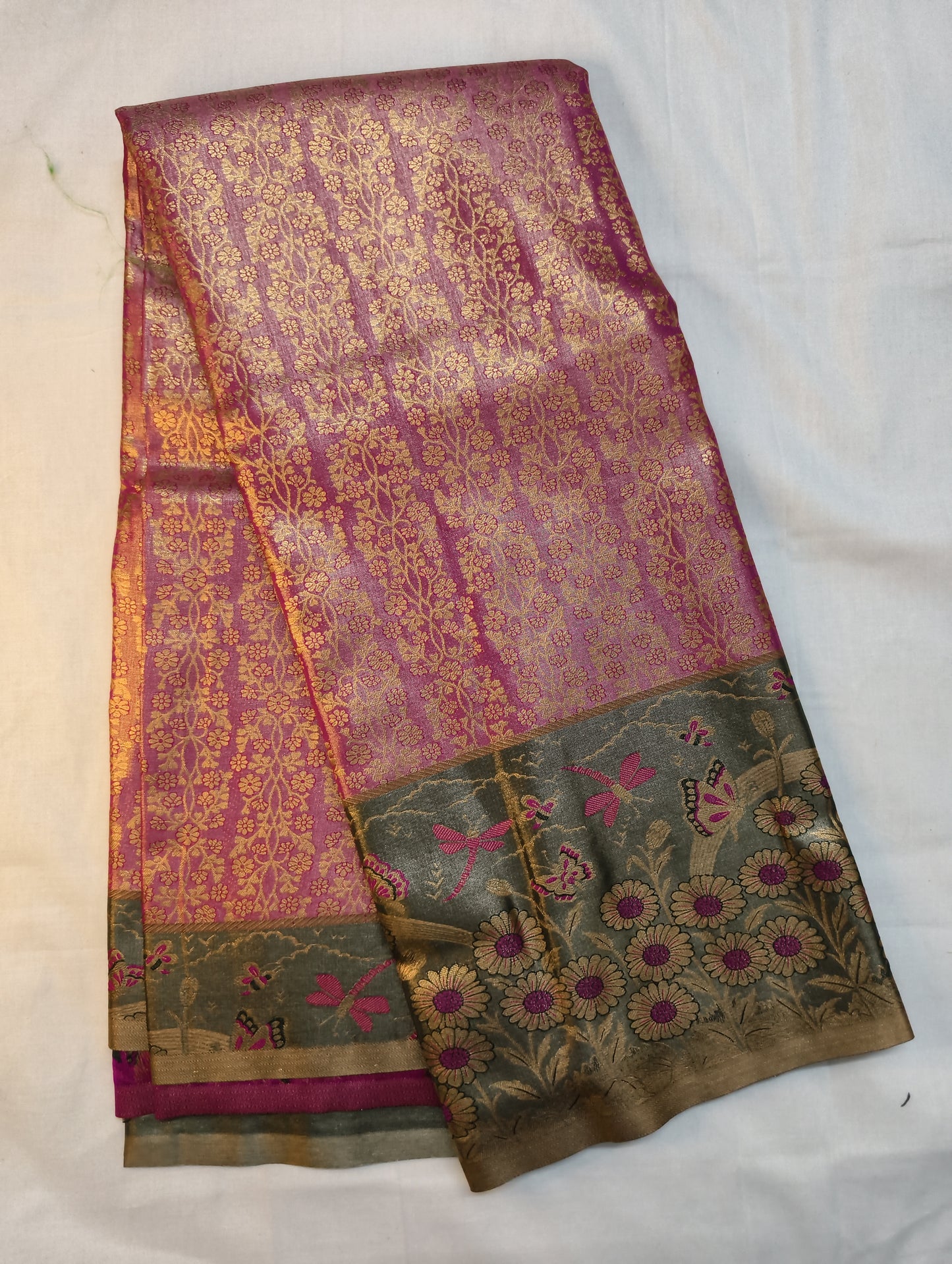 Artistic semi pattu