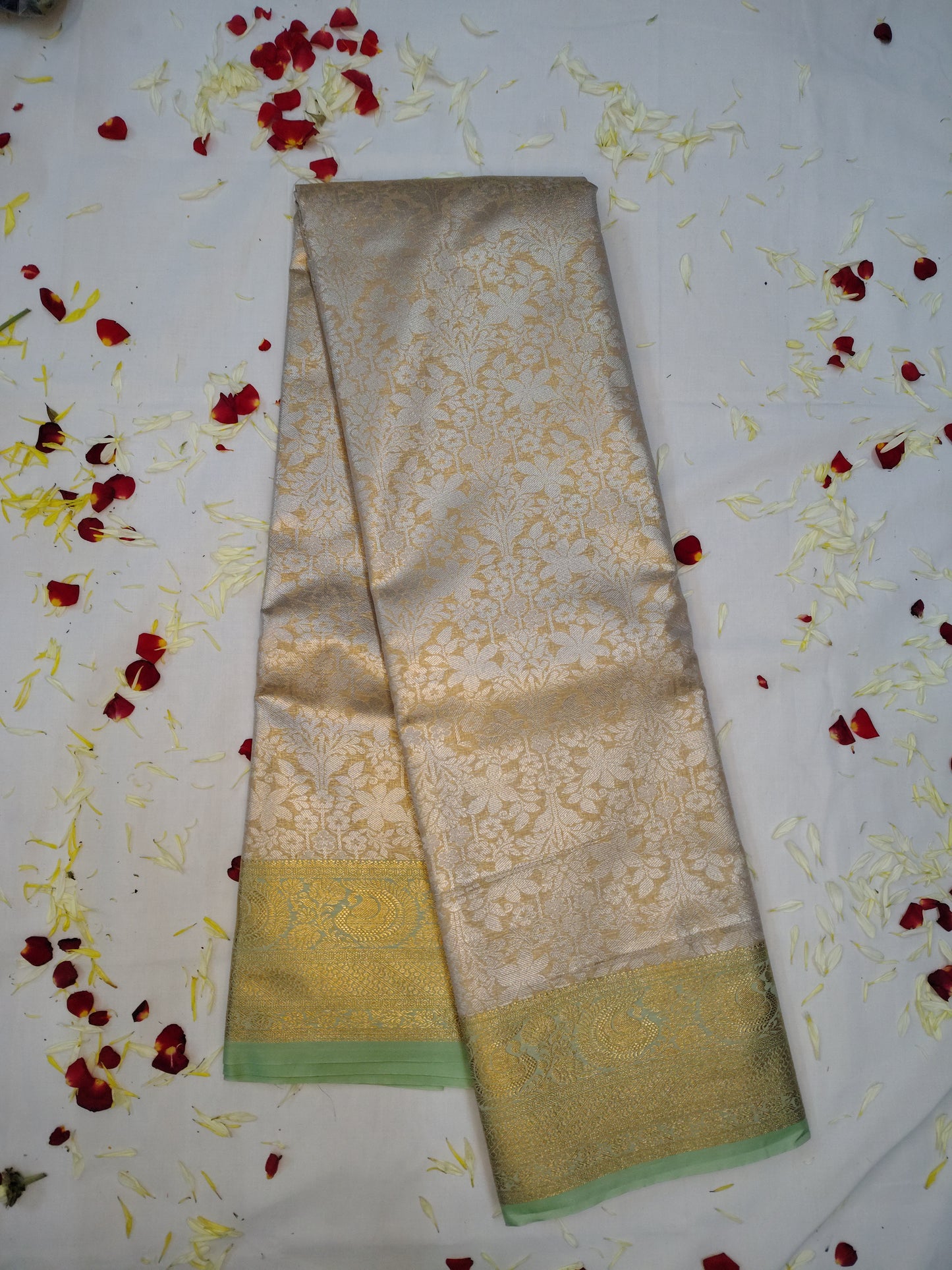 Taniyawar pattu sarees