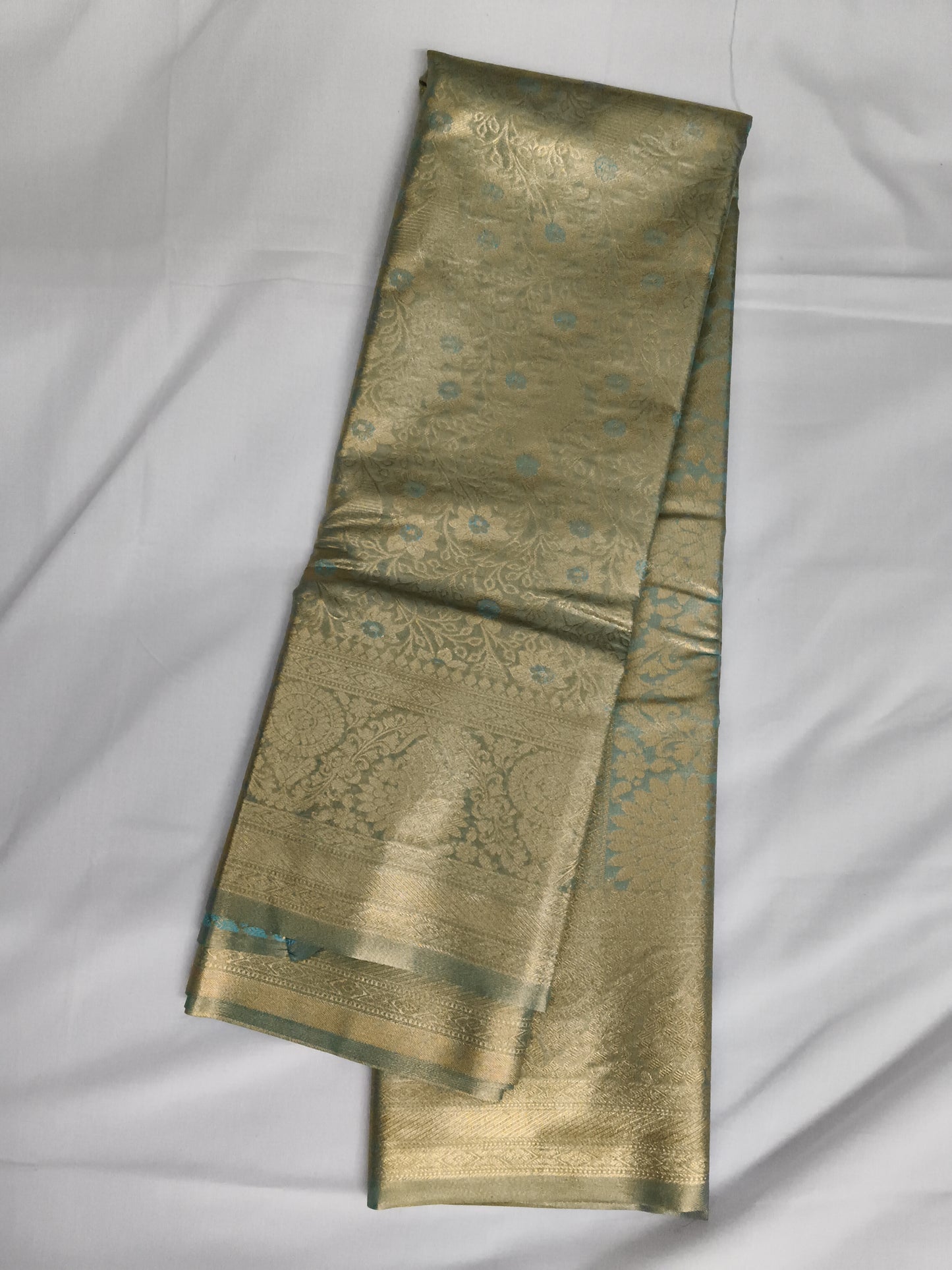 Taniyawar pattu sarees